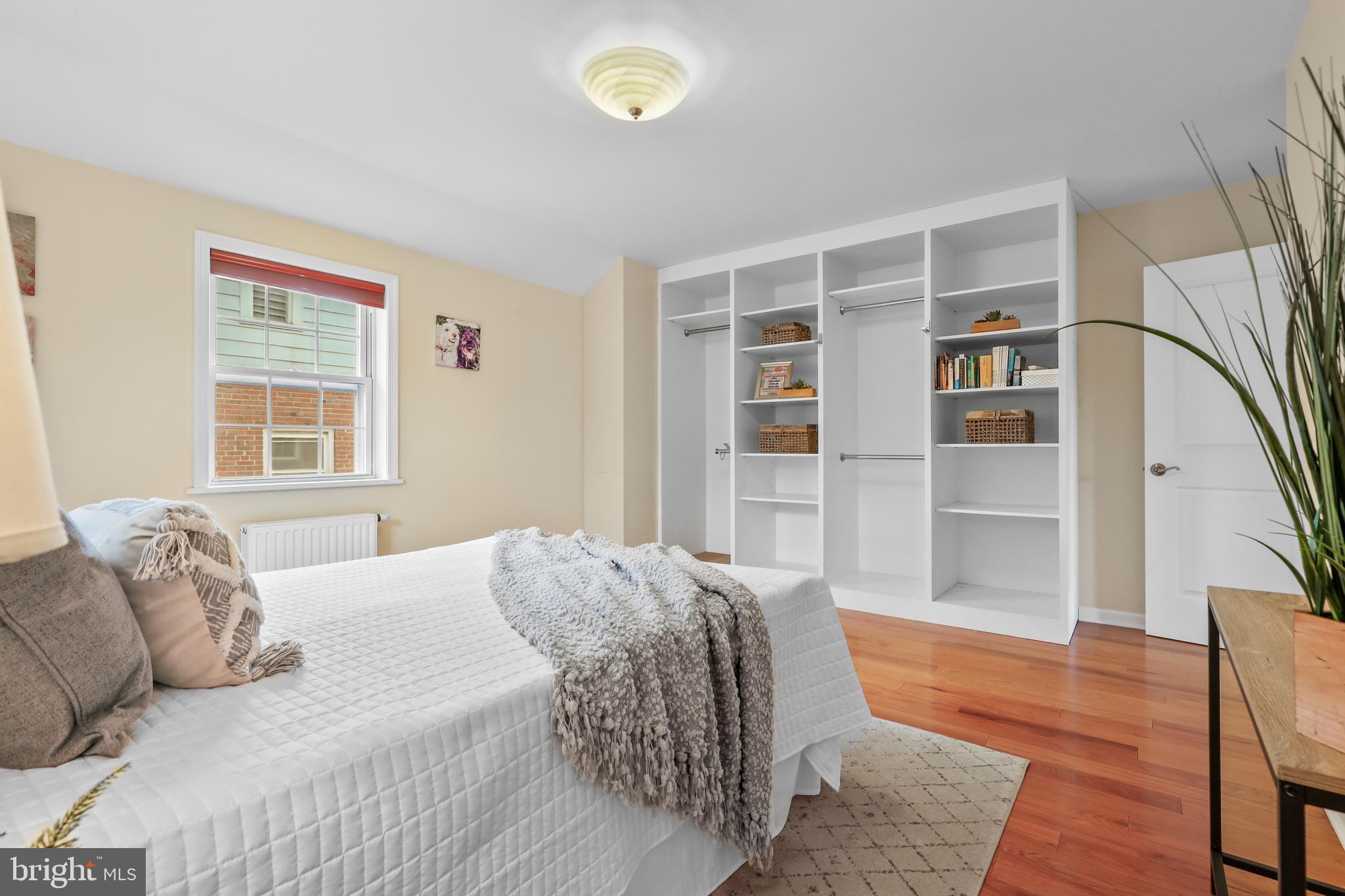 HAMILTON HILLS - Residential