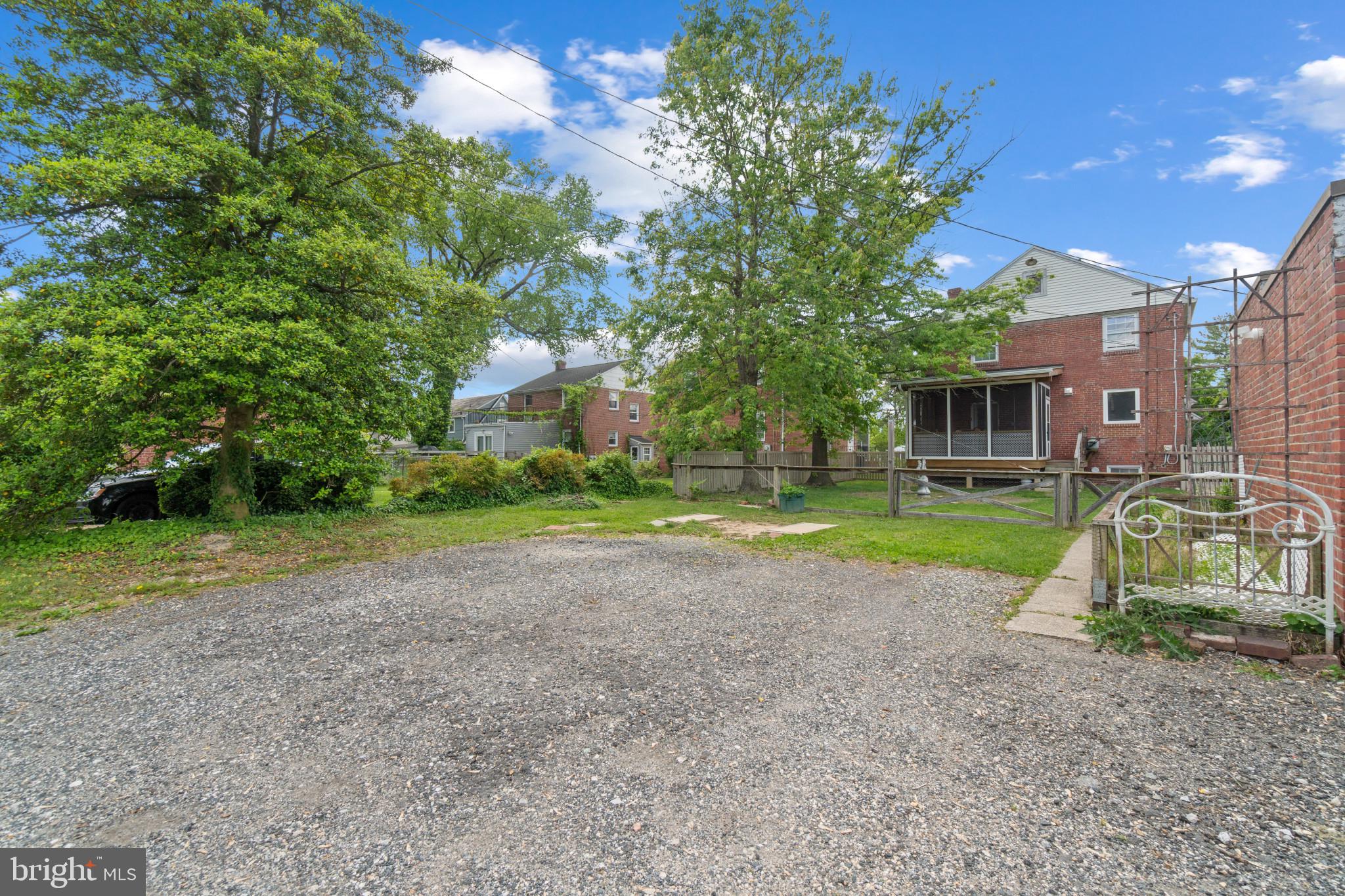 HAMILTON HILLS - Residential