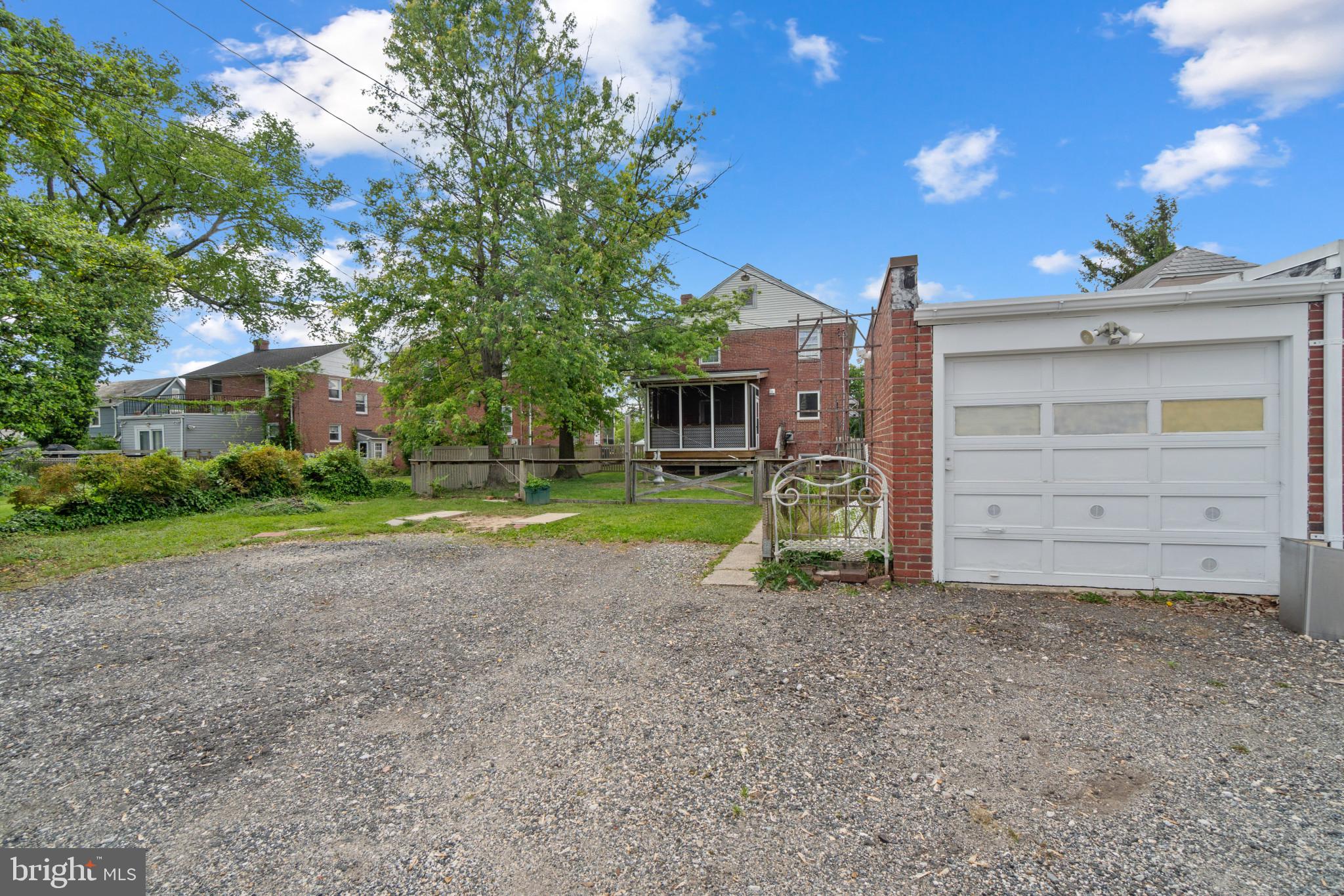 HAMILTON HILLS - Residential