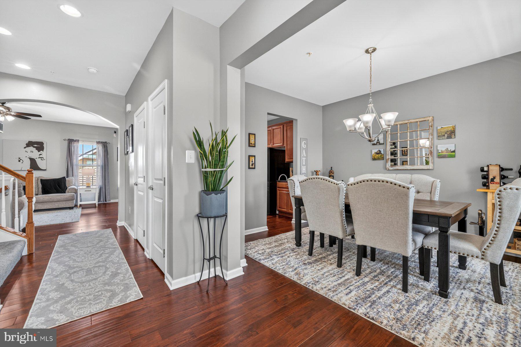 WOODBOURNE MANOR - Residential