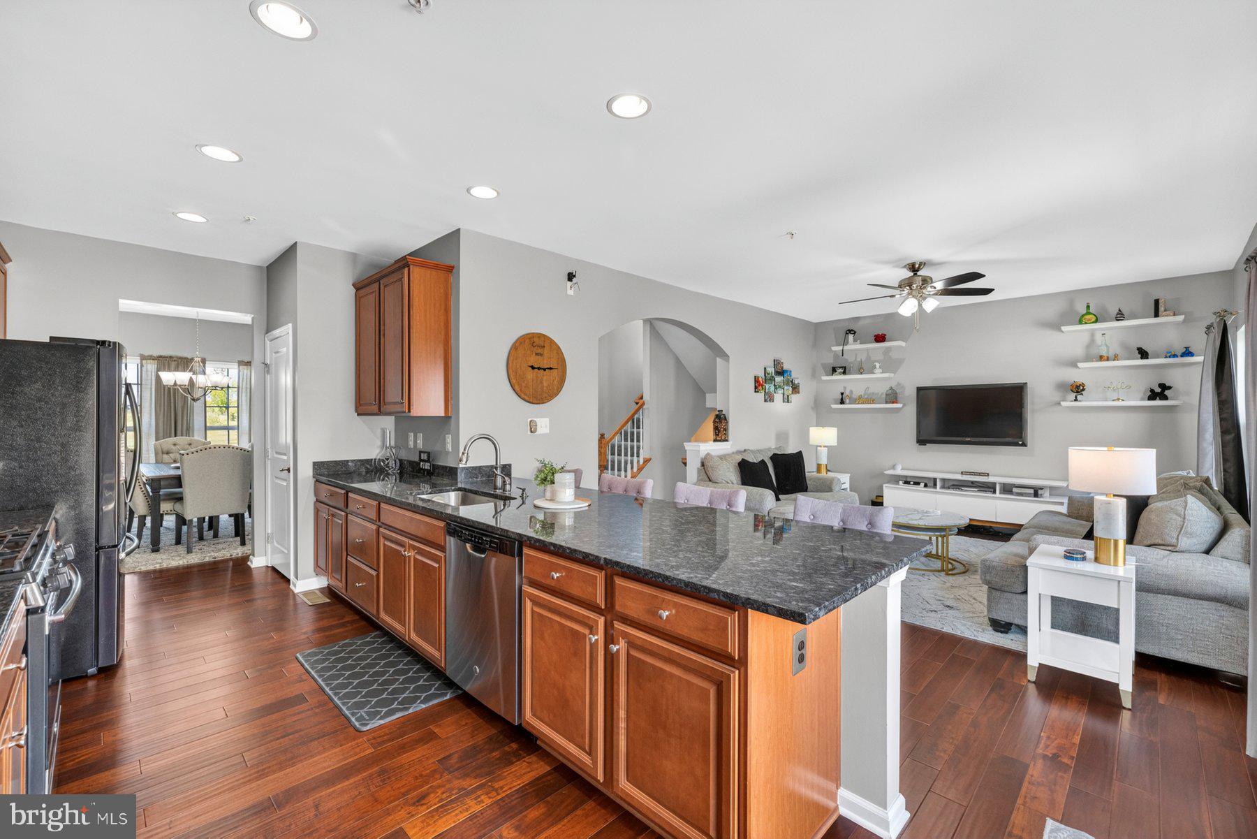 WOODBOURNE MANOR - Residential