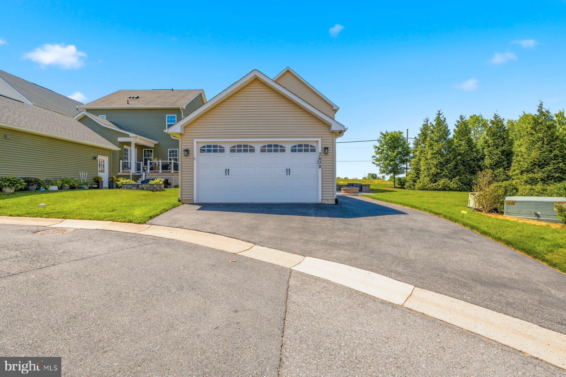 WOODBOURNE MANOR - Residential