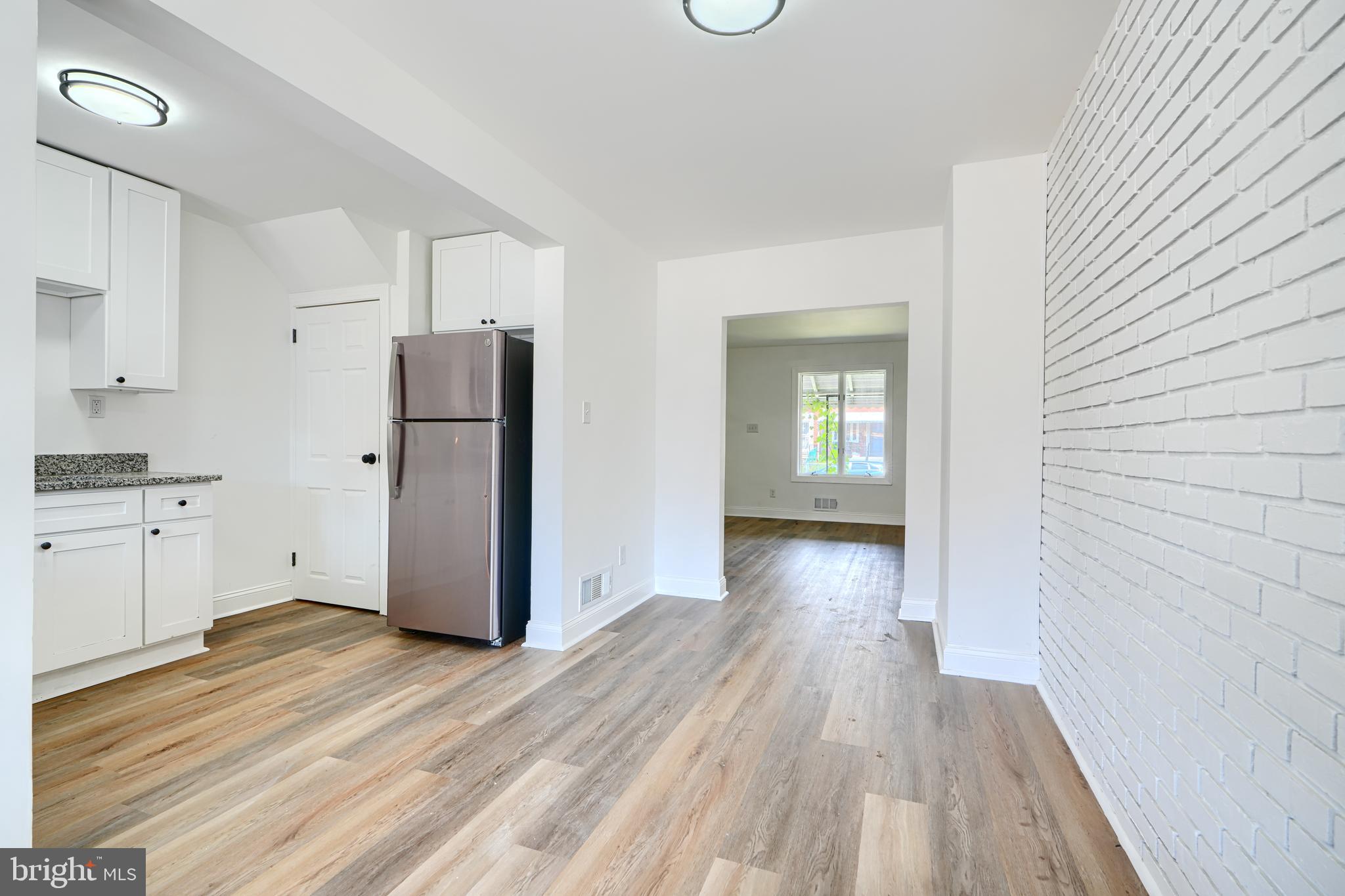 HAWTHORNE - Residential Lease