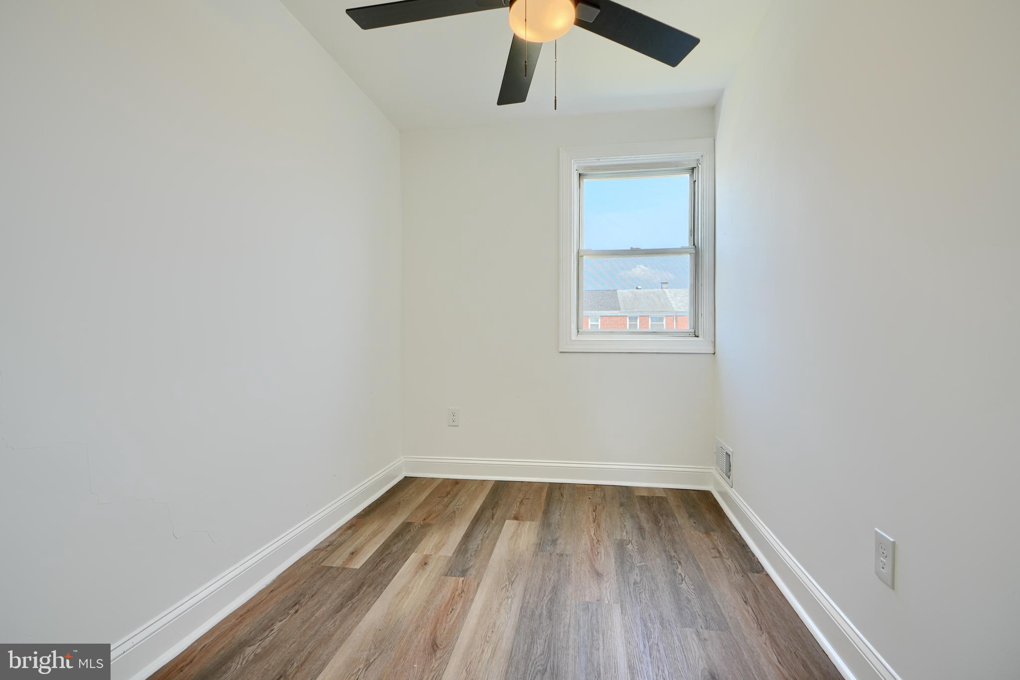 HAWTHORNE - Residential Lease