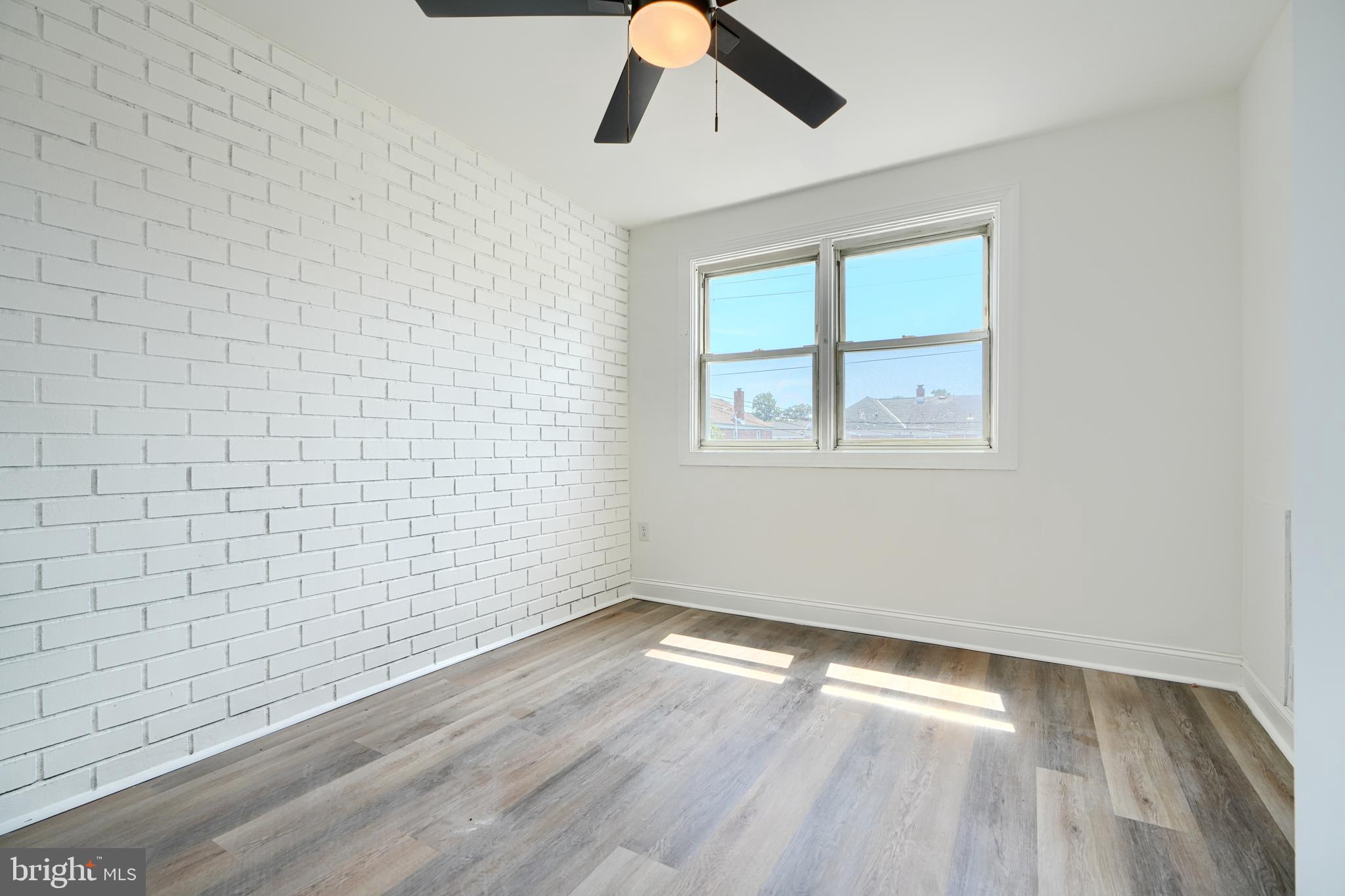 HAWTHORNE - Residential Lease