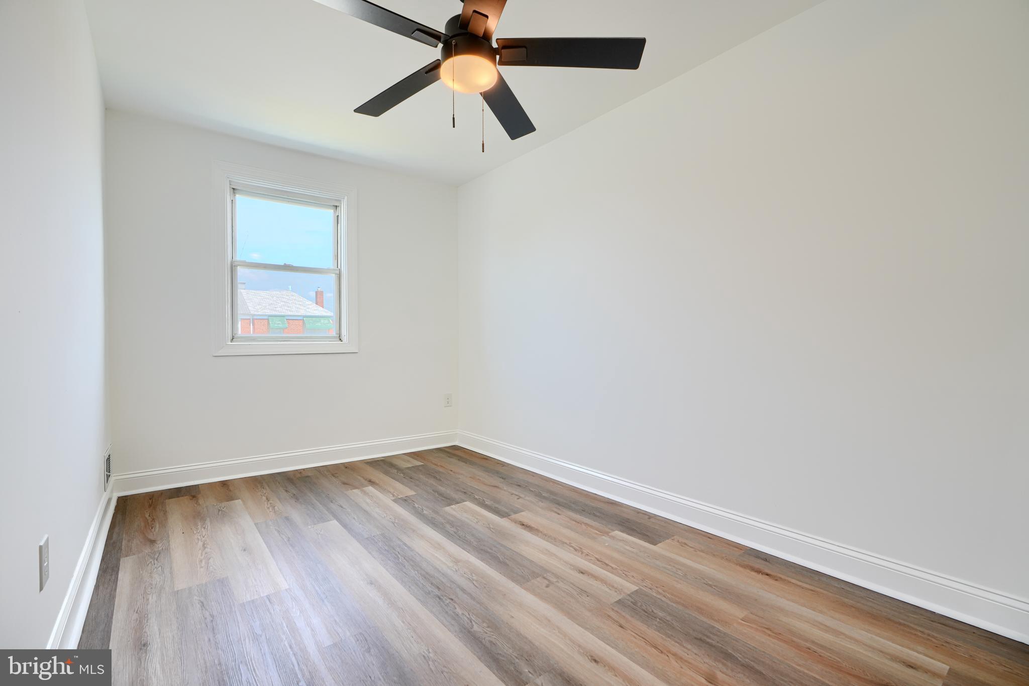 HAWTHORNE - Residential Lease