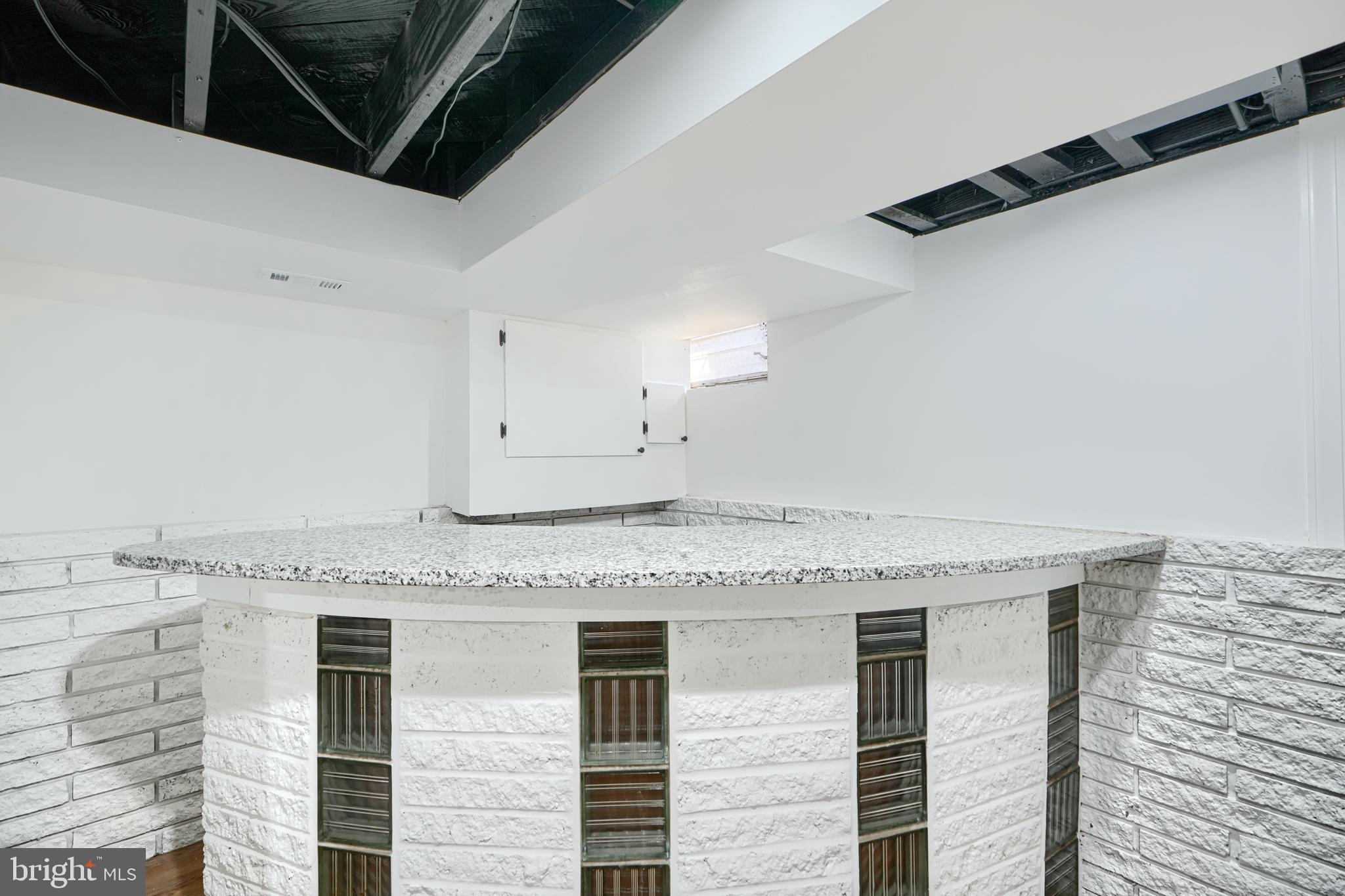 HAWTHORNE - Residential Lease