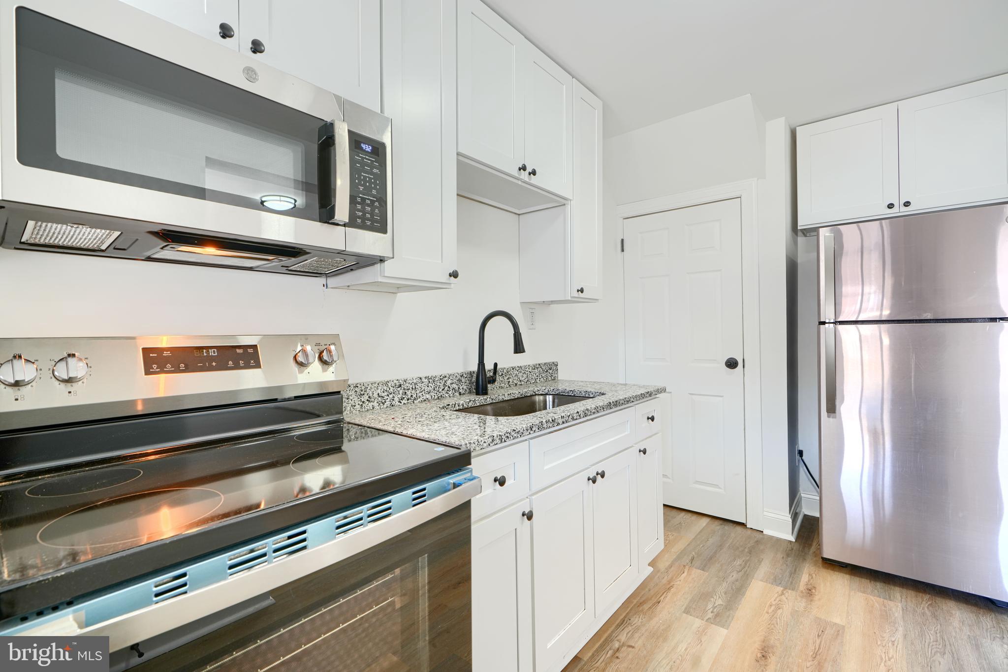 HAWTHORNE - Residential Lease