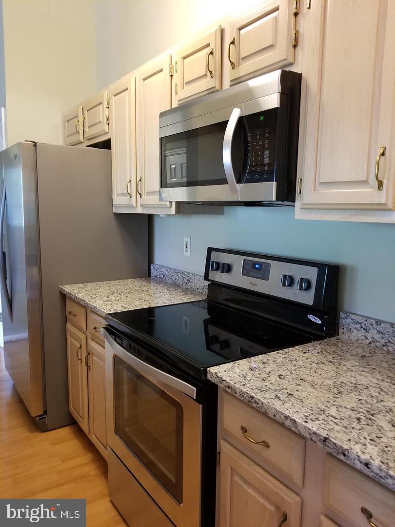 SENECA KNOLLS CODM - Residential Lease