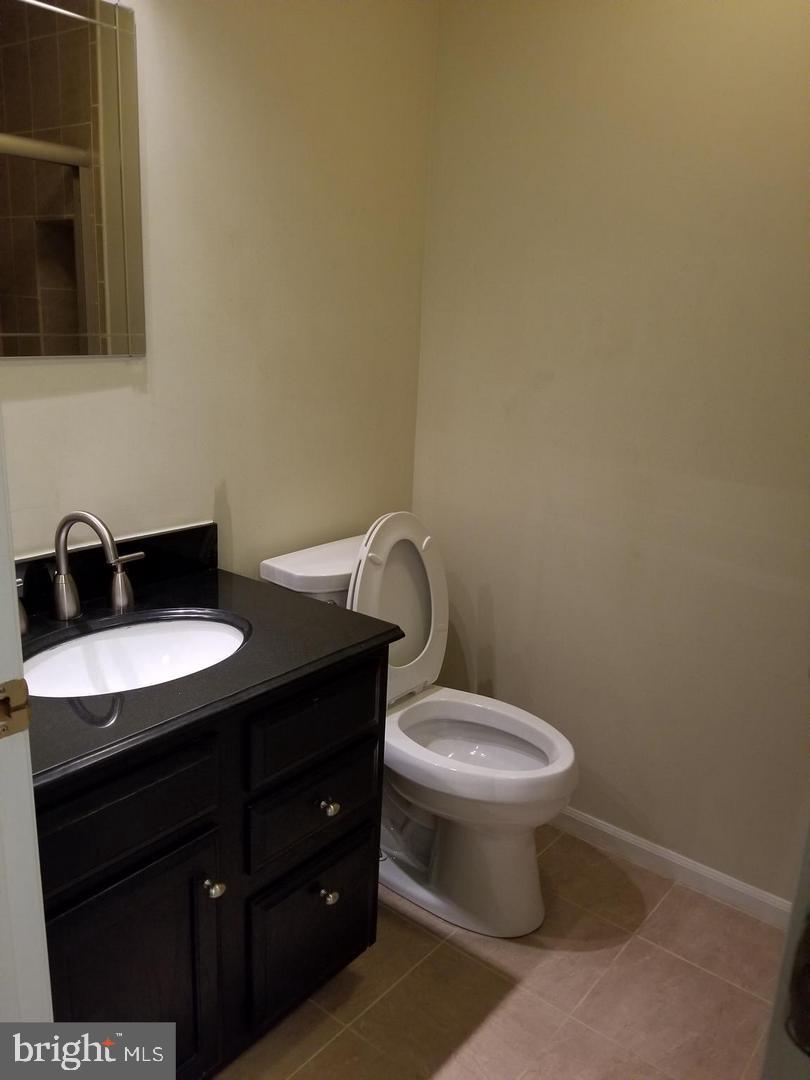 SENECA KNOLLS CODM - Residential Lease