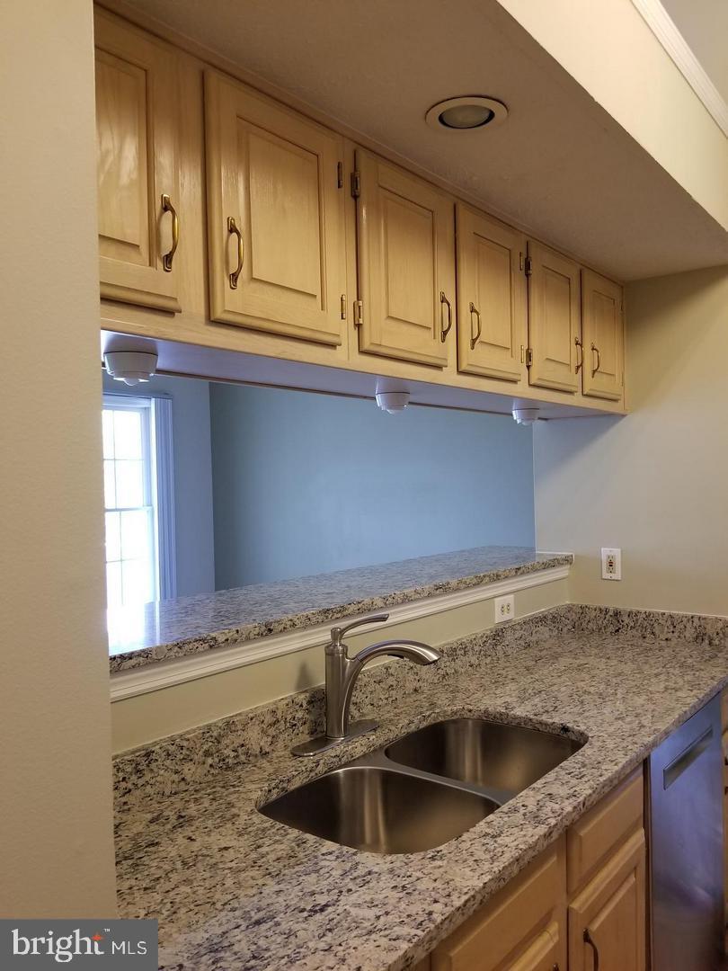 SENECA KNOLLS CODM - Residential Lease