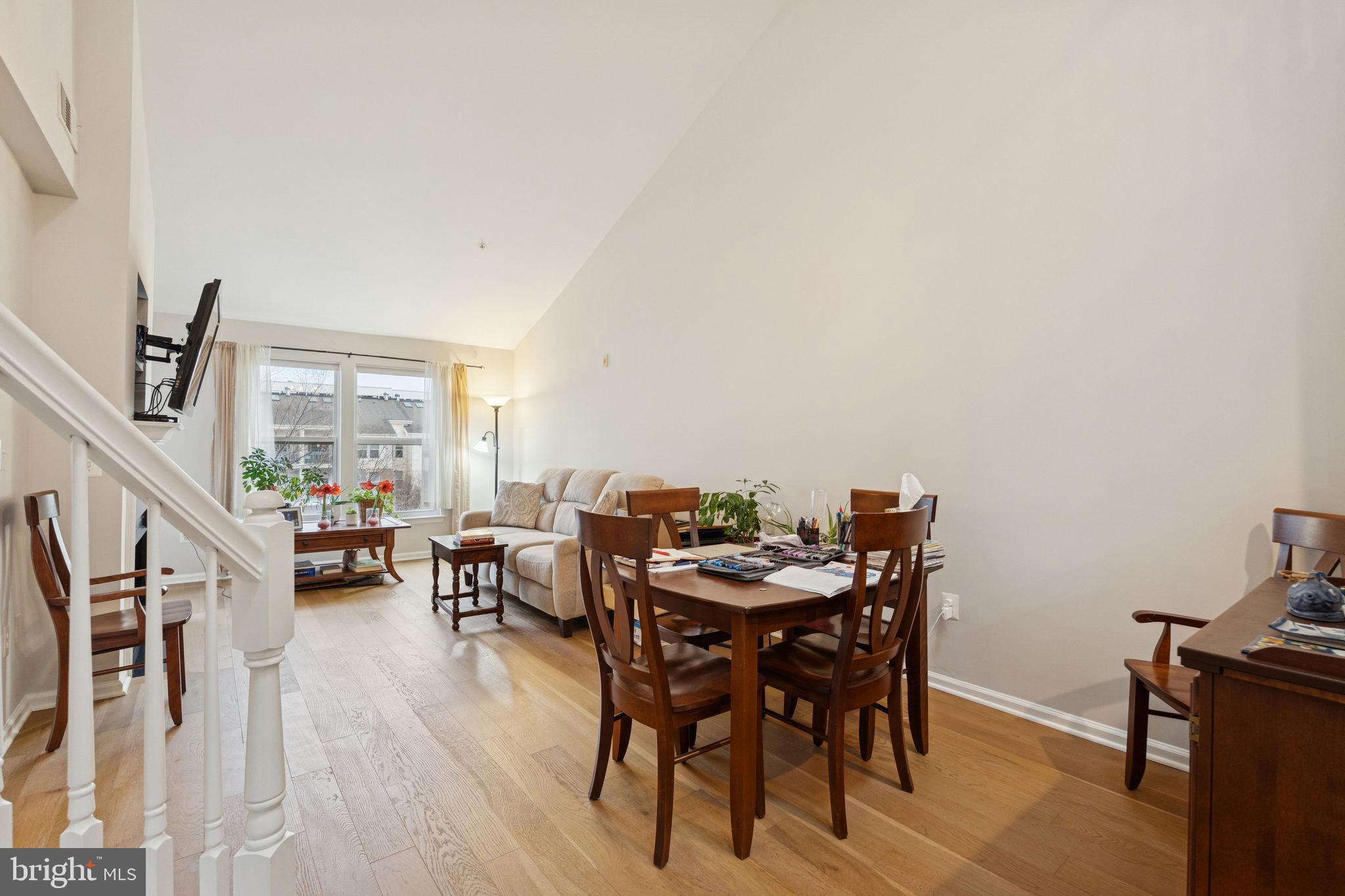 SAVOY AT RESTON TOWN CENTER - Residential