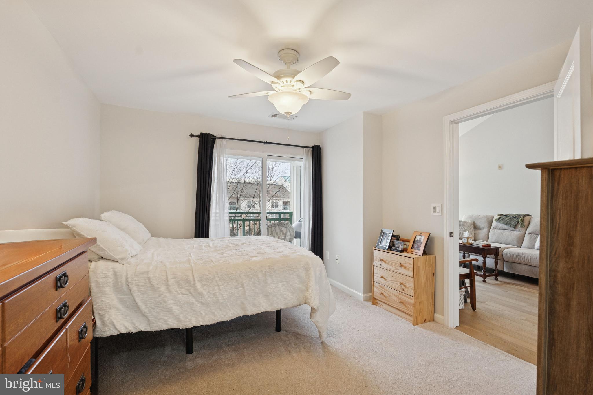 SAVOY AT RESTON TOWN CENTER - Residential