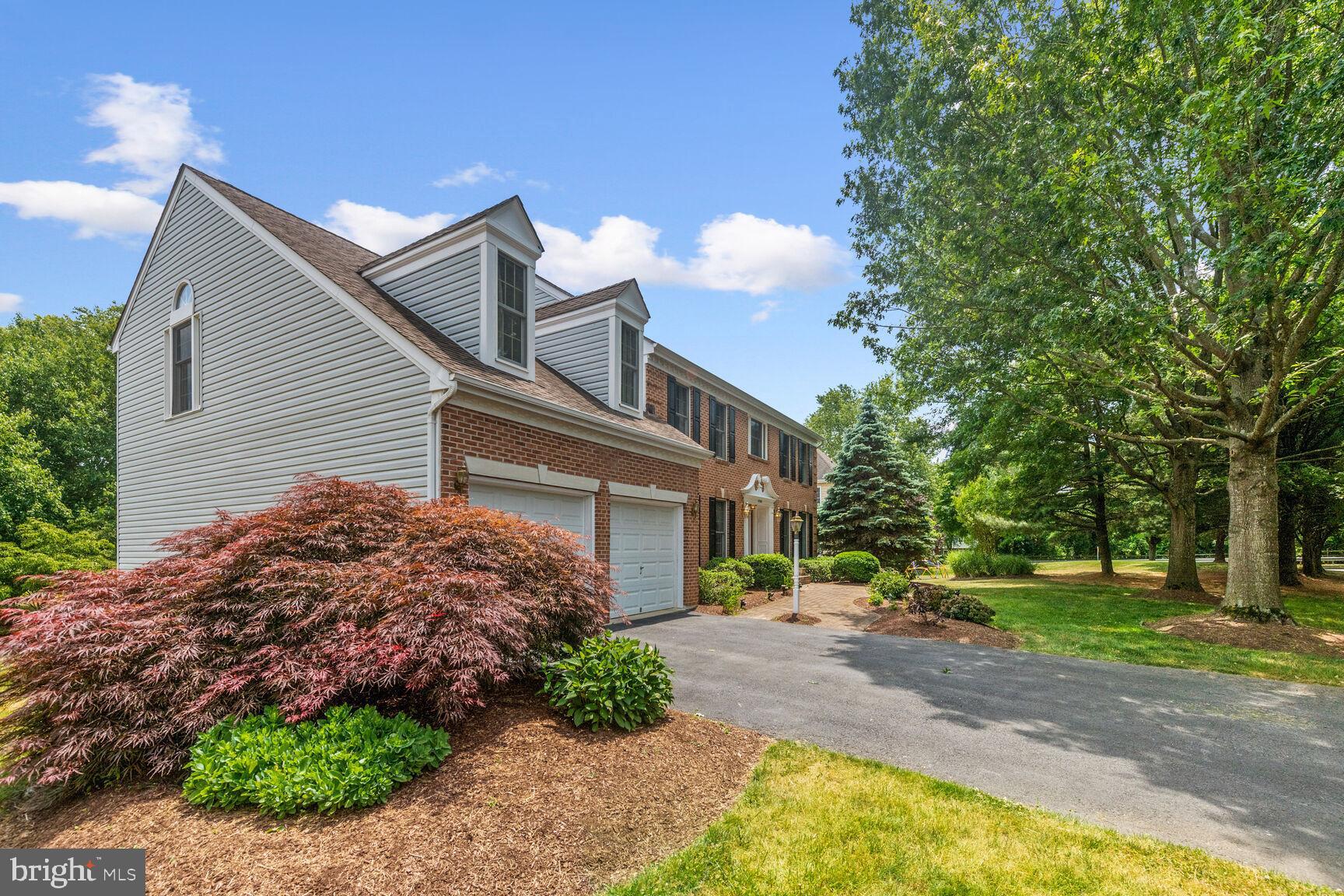 WAVERLY WOODS - Residential