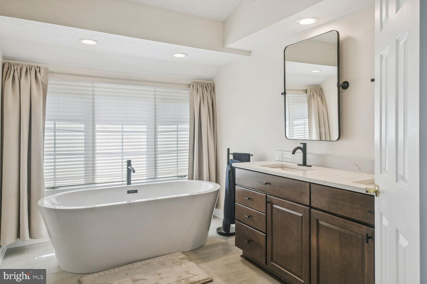 WAVERLY WOODS - Residential