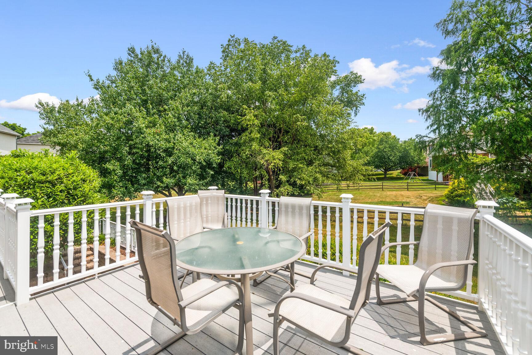 WAVERLY WOODS - Residential