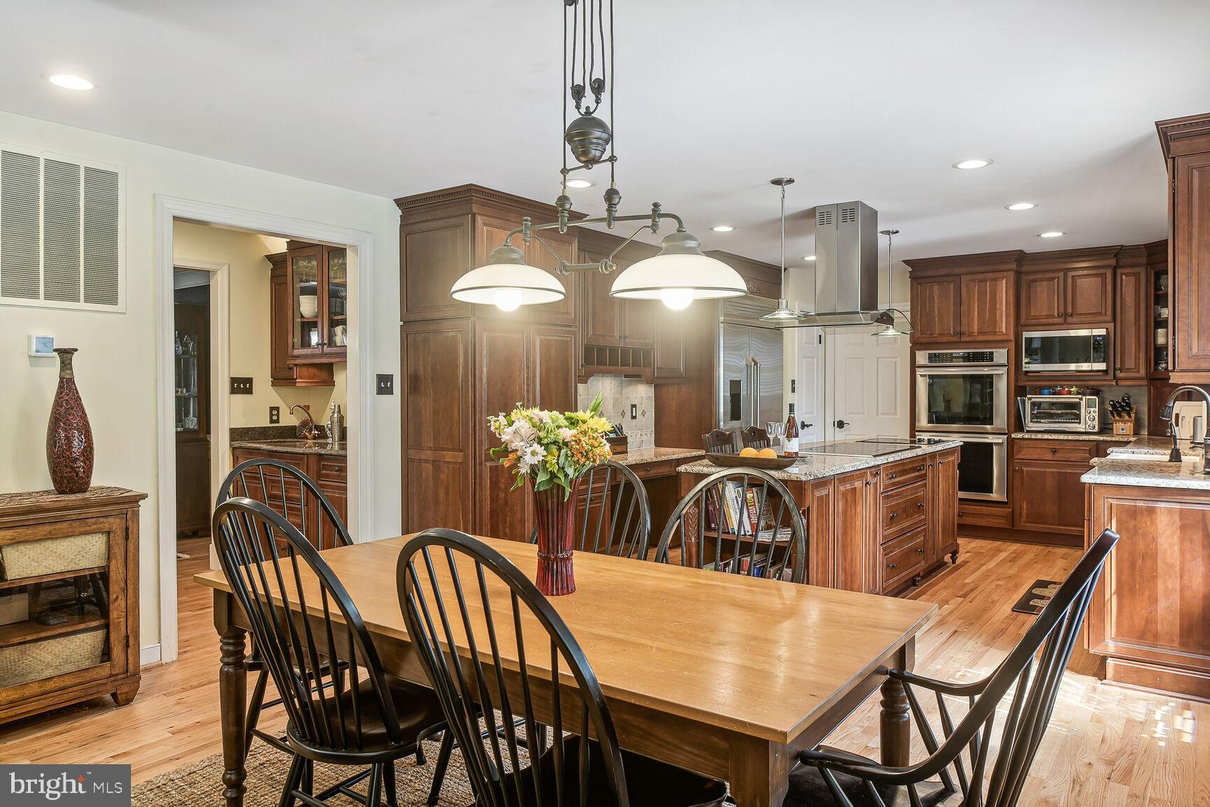 WAVERLY WOODS - Residential