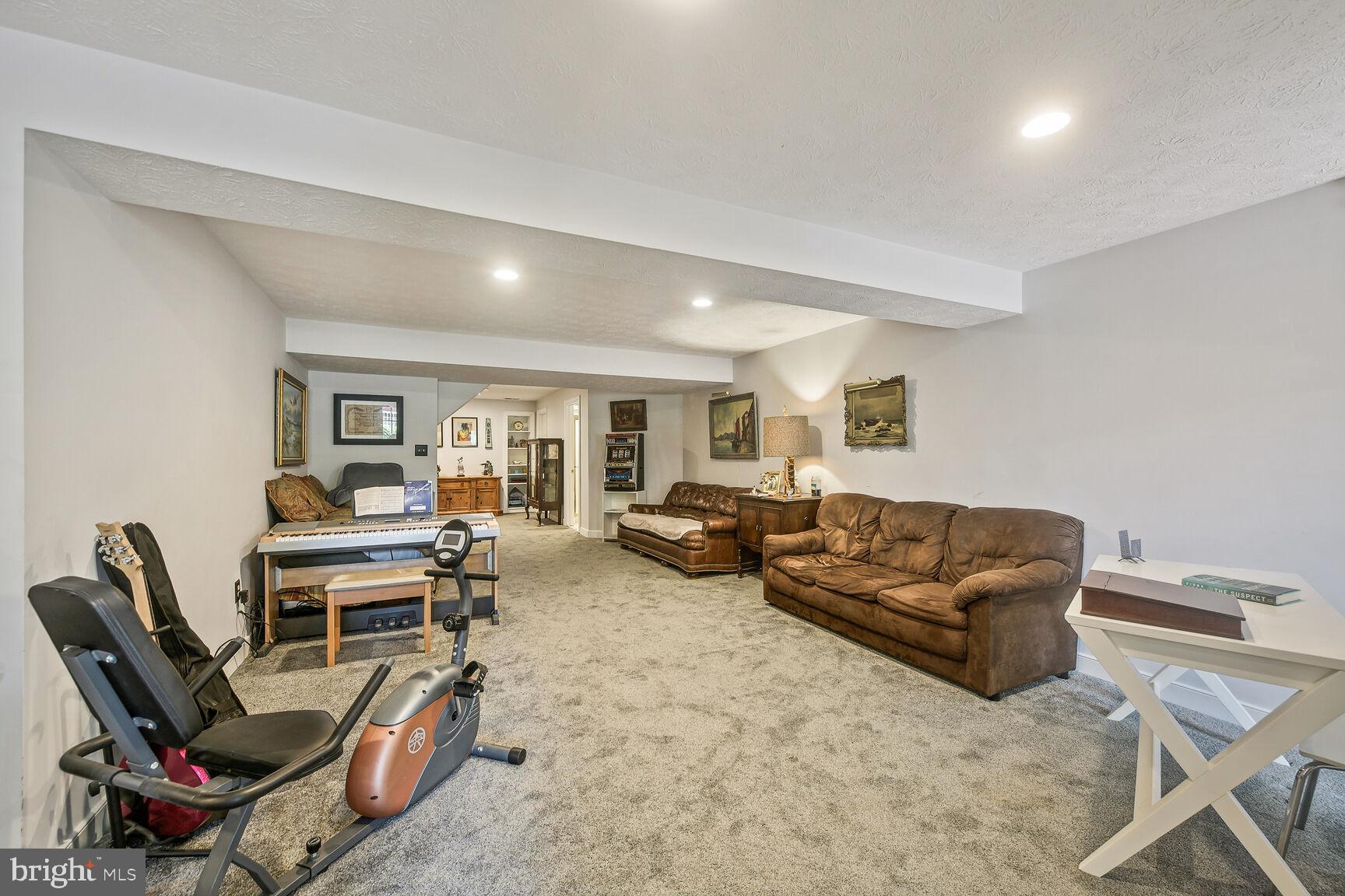 WAVERLY WOODS - Residential