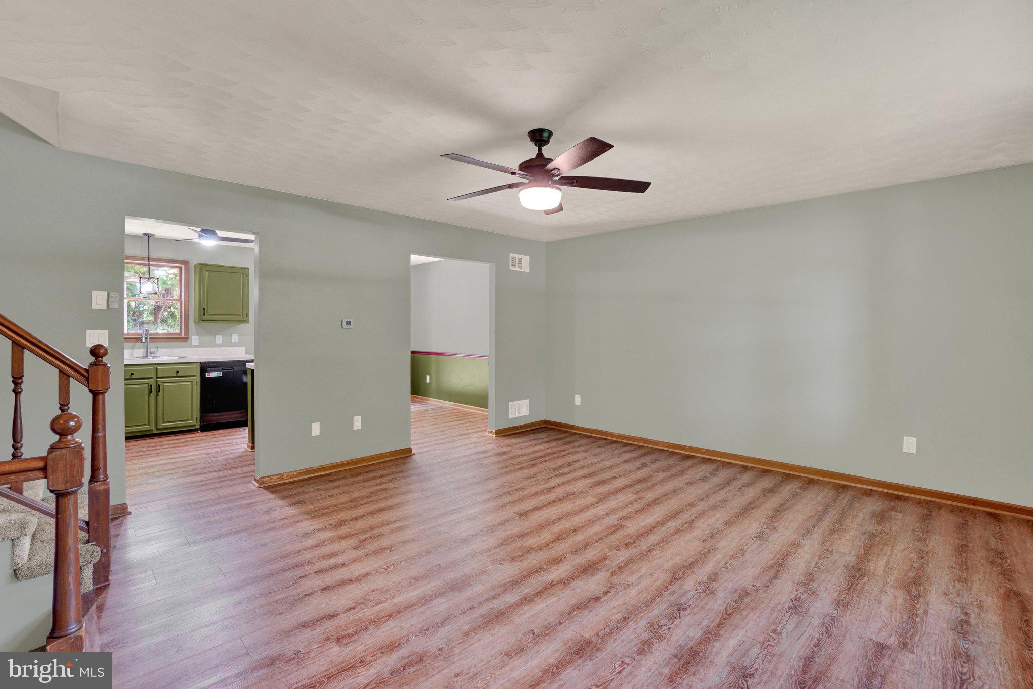 15 LOOP DRIVE