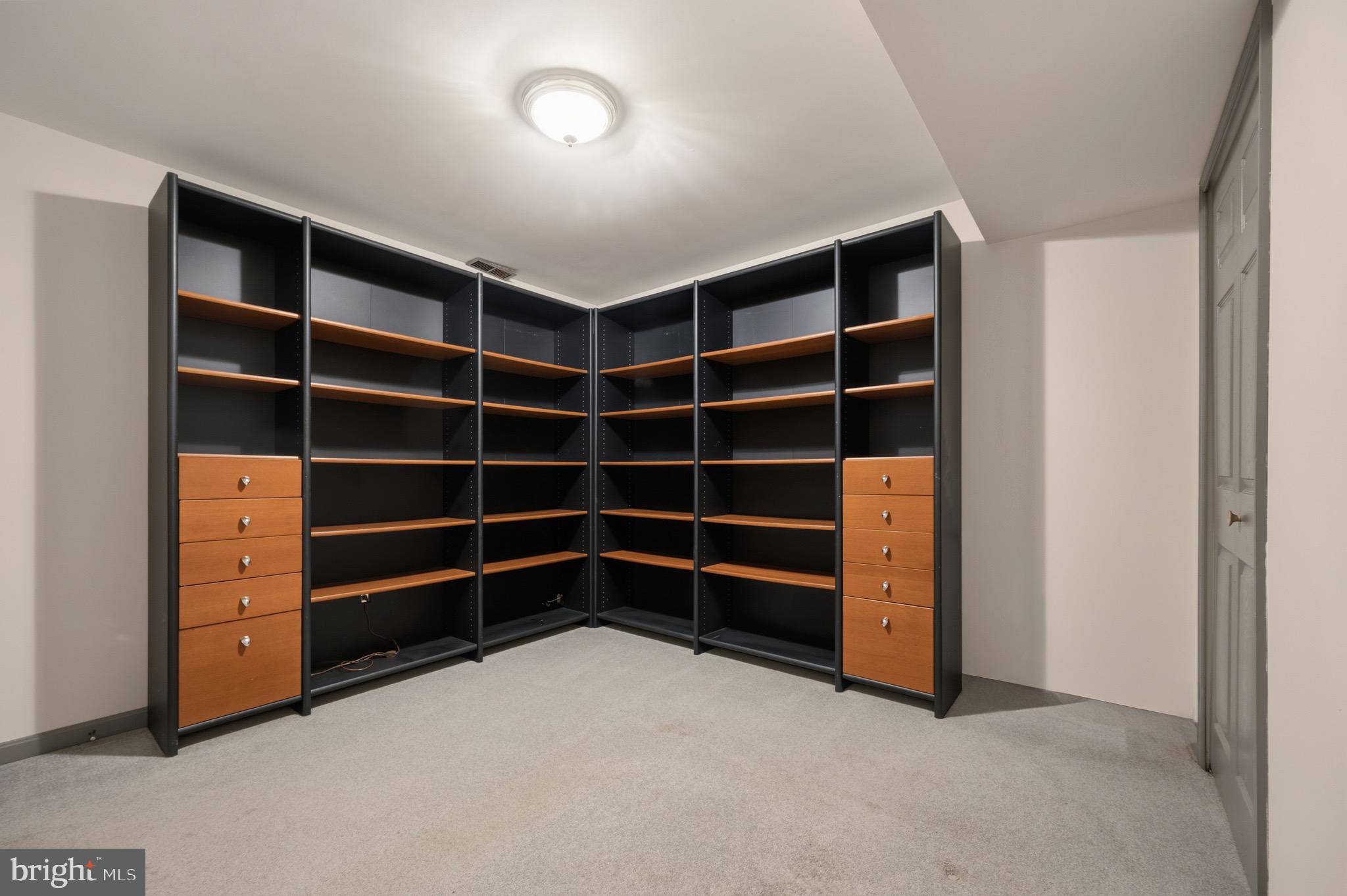 HUNTER VILLAGE - Residential