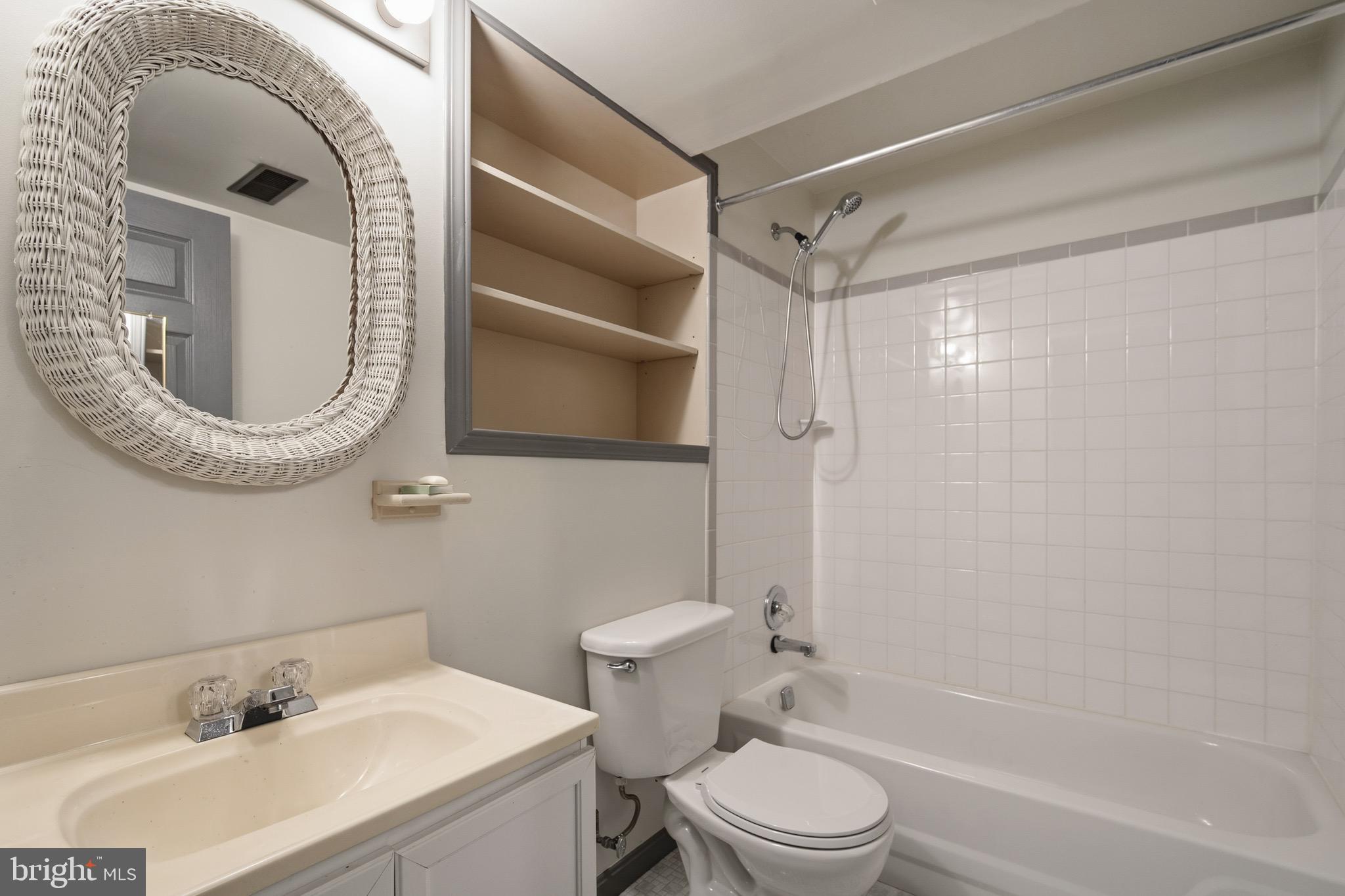 HUNTER VILLAGE - Residential