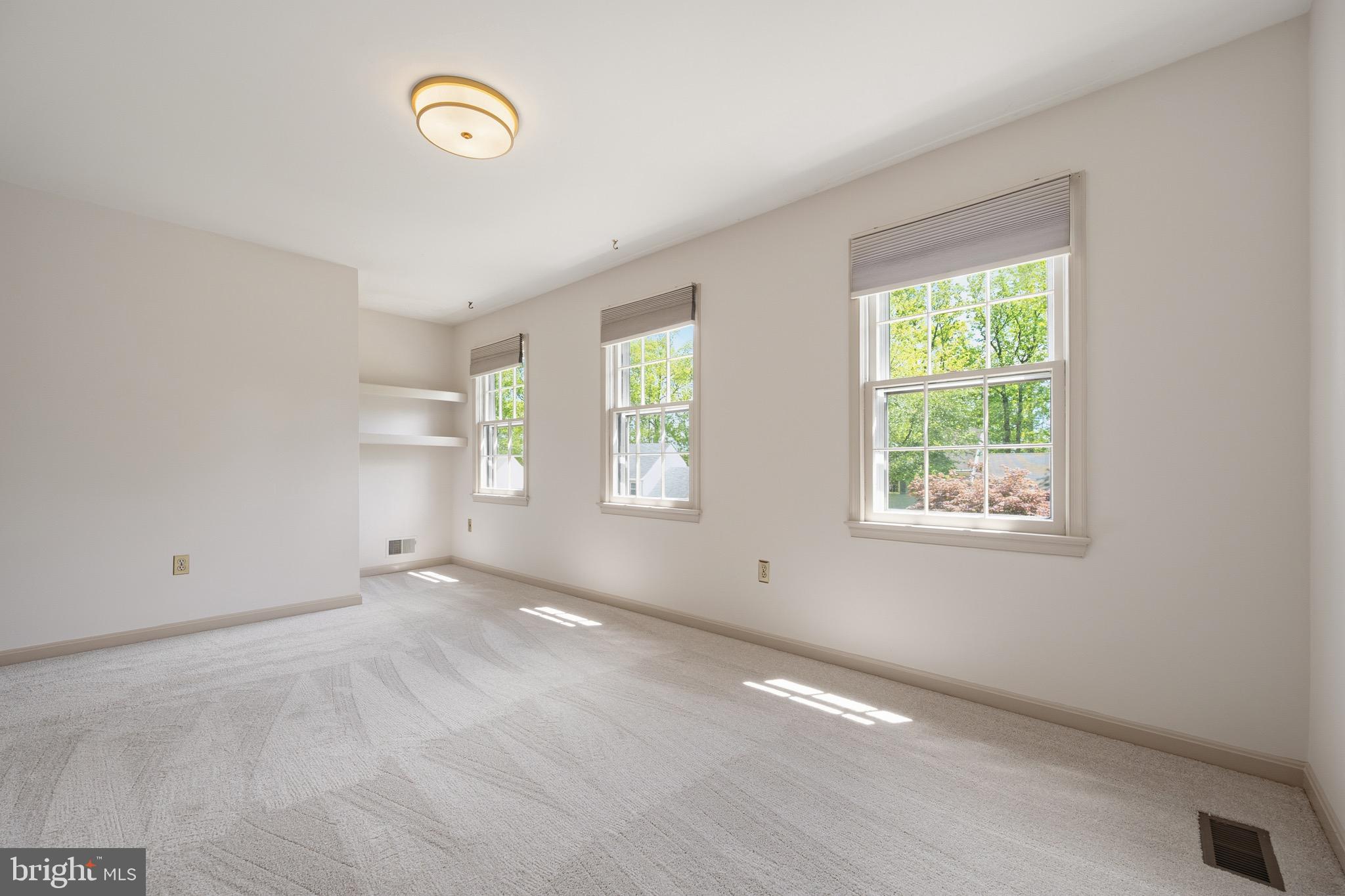 HUNTER VILLAGE - Residential