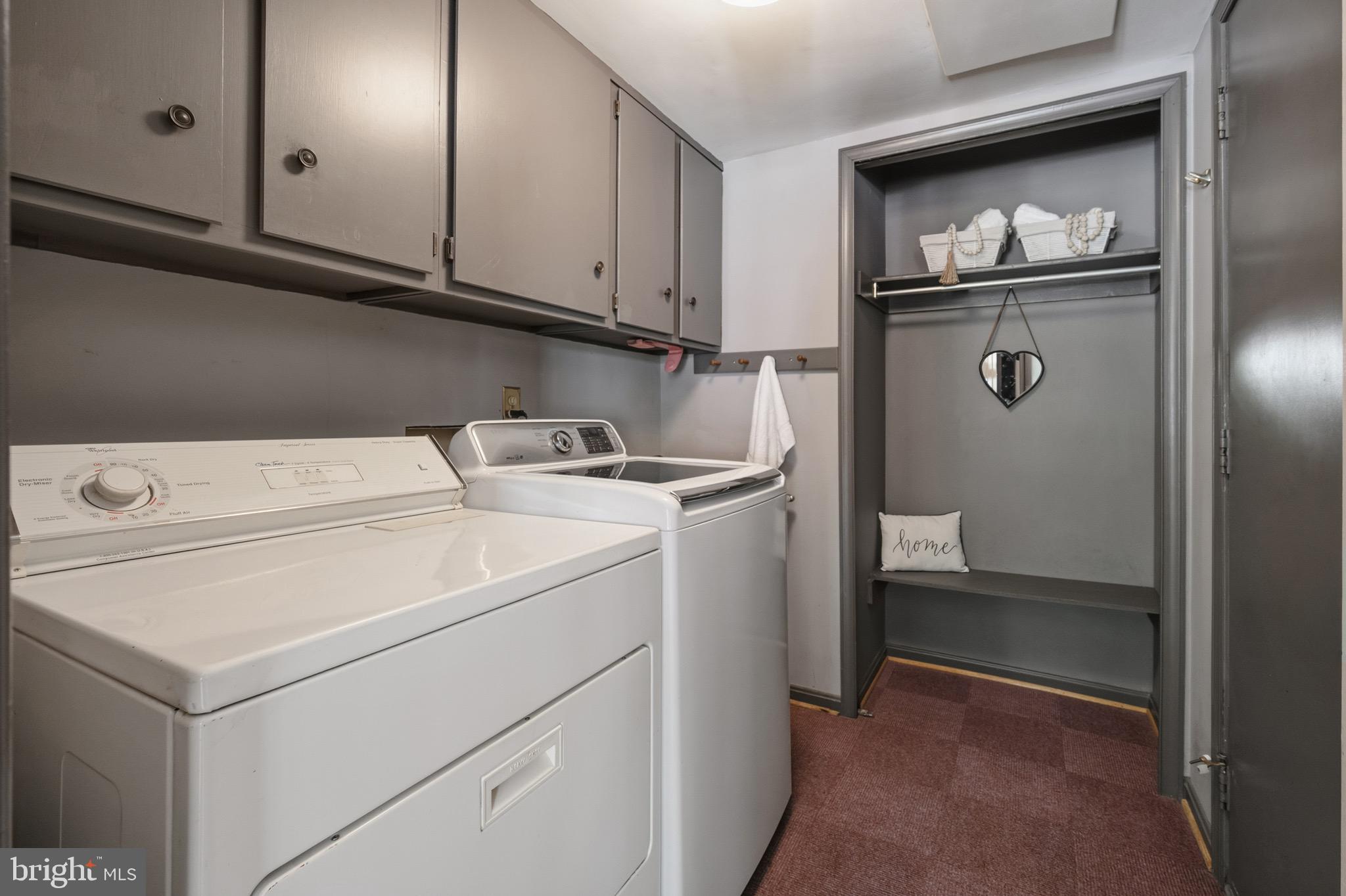 HUNTER VILLAGE - Residential