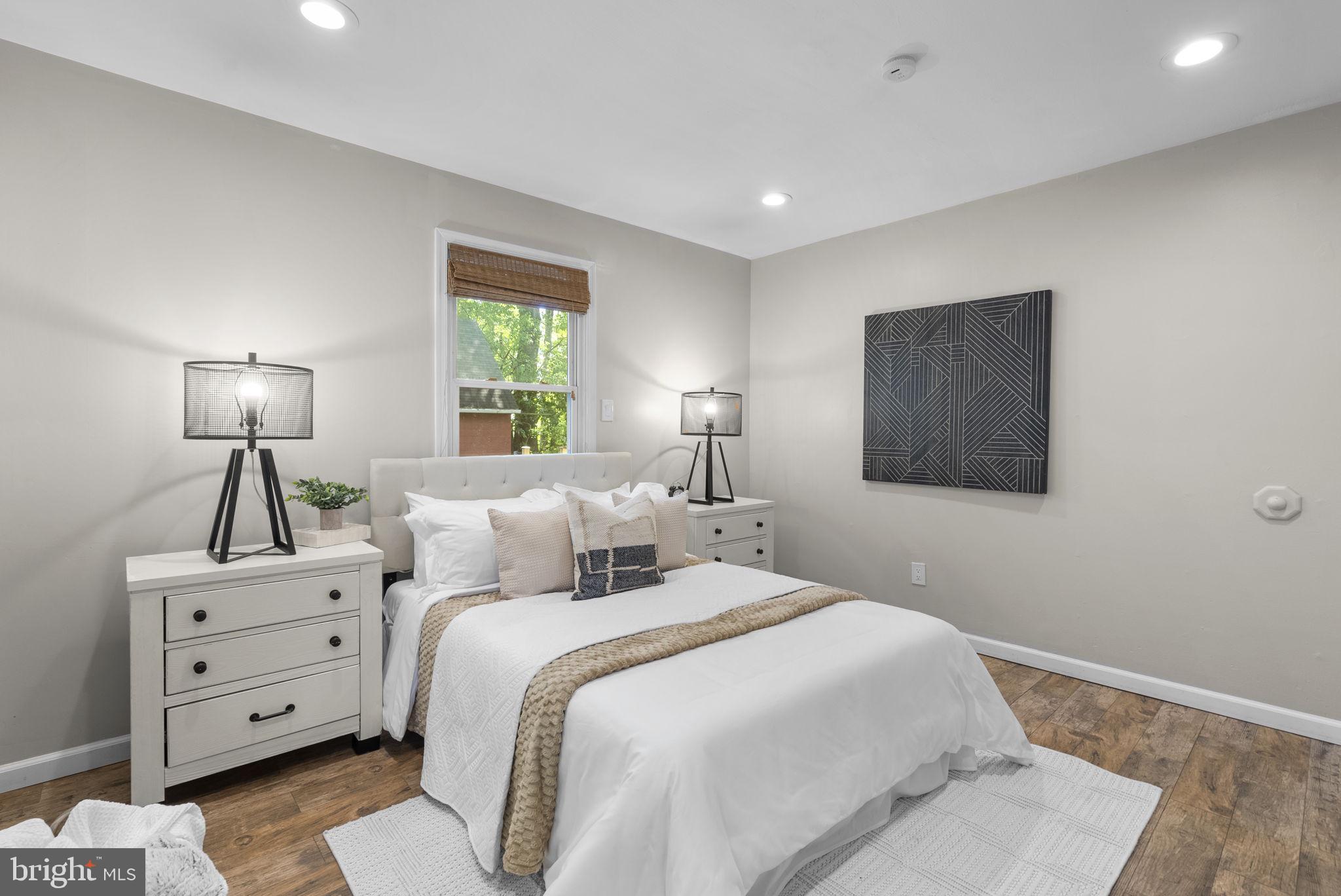 ROCKCREST - Residential
