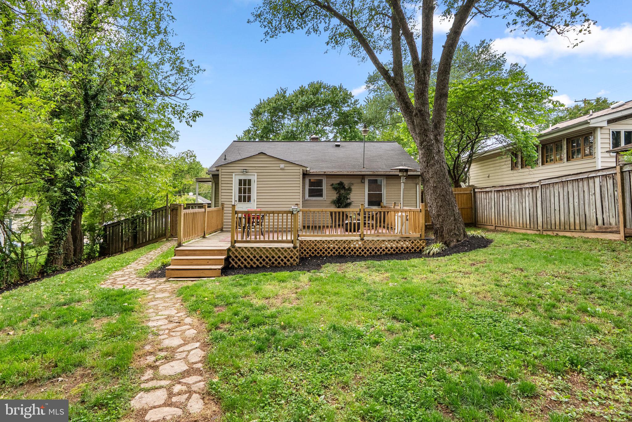ROCKCREST - Residential