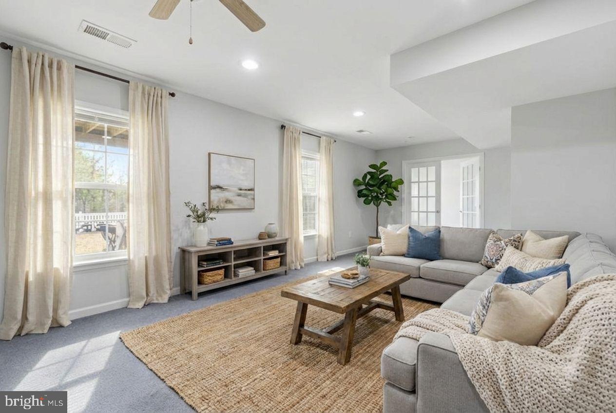 LAKELANDS AT EASTON - Residential