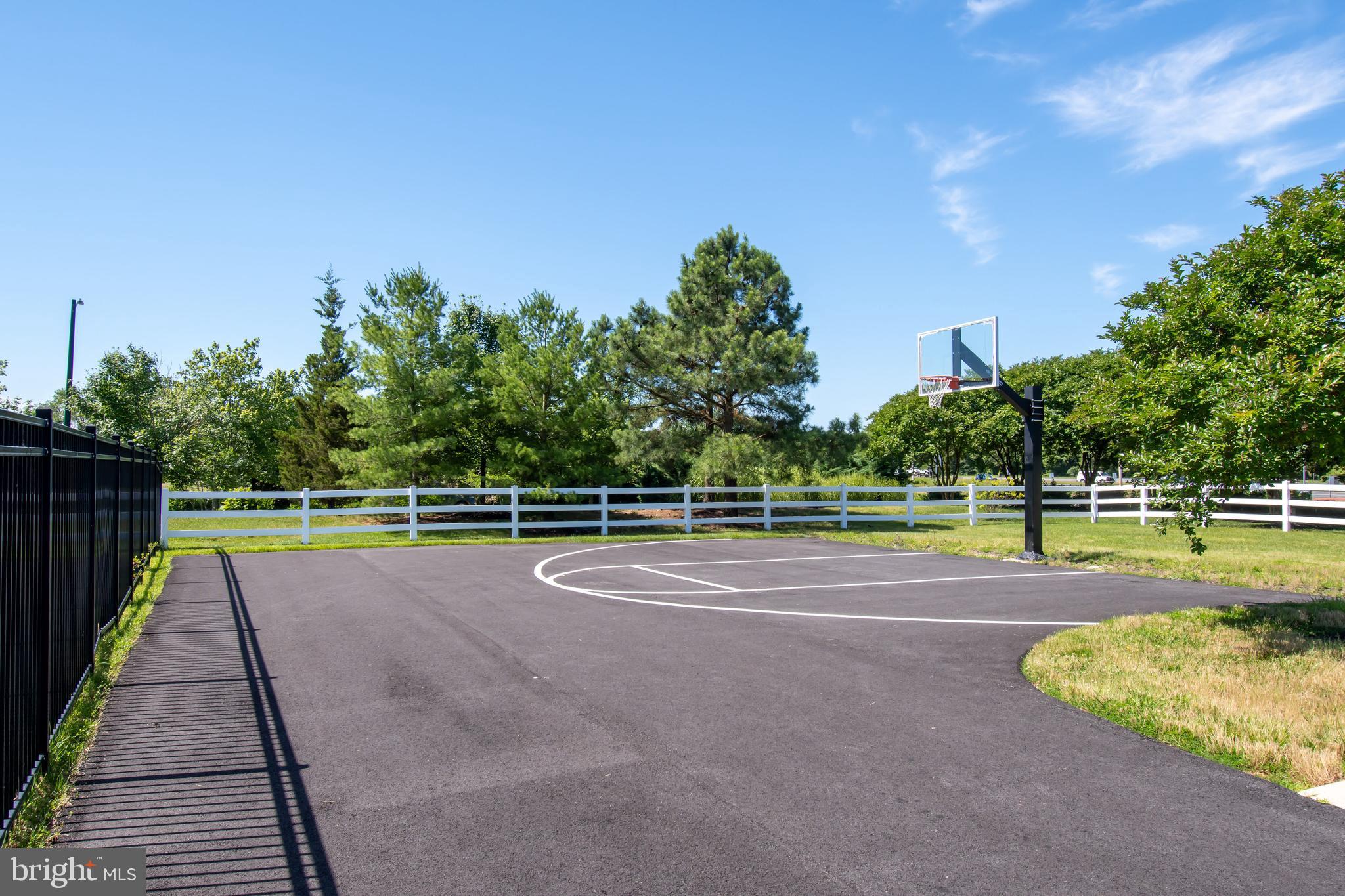 LAKELANDS AT EASTON - Residential