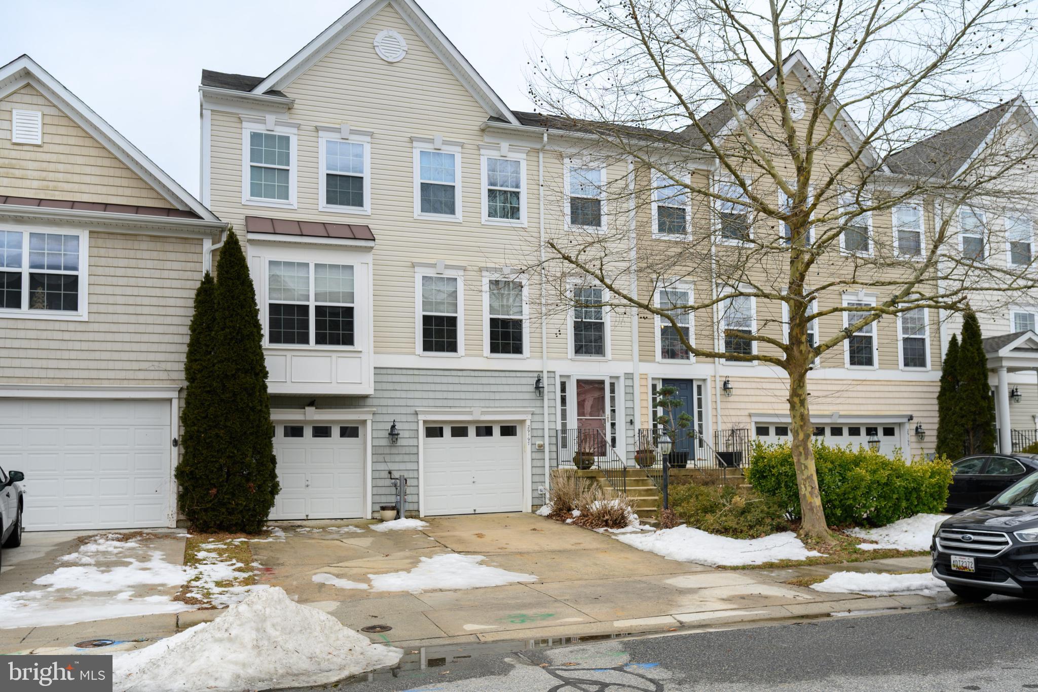 LAKELANDS AT EASTON - Residential