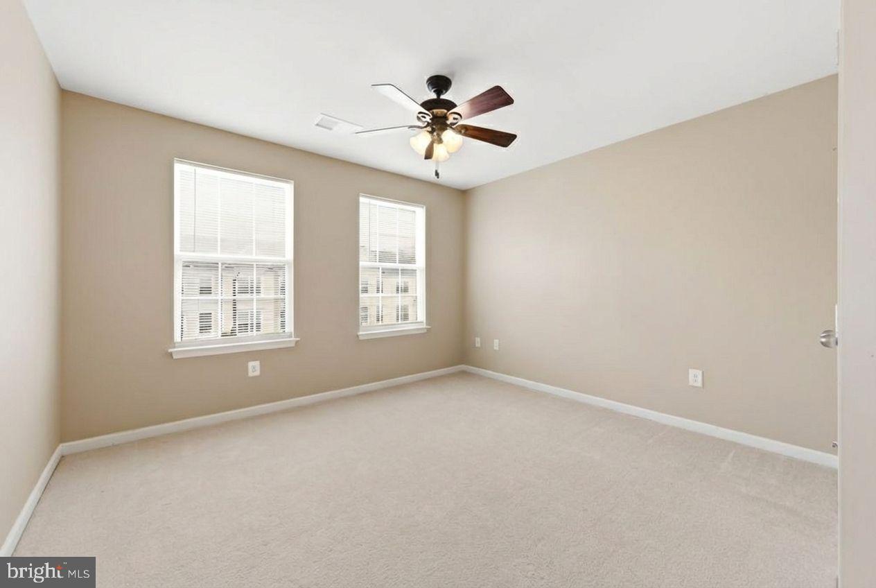 LAKELANDS AT EASTON - Residential