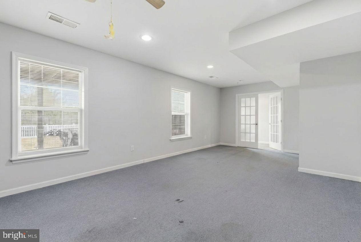 LAKELANDS AT EASTON - Residential