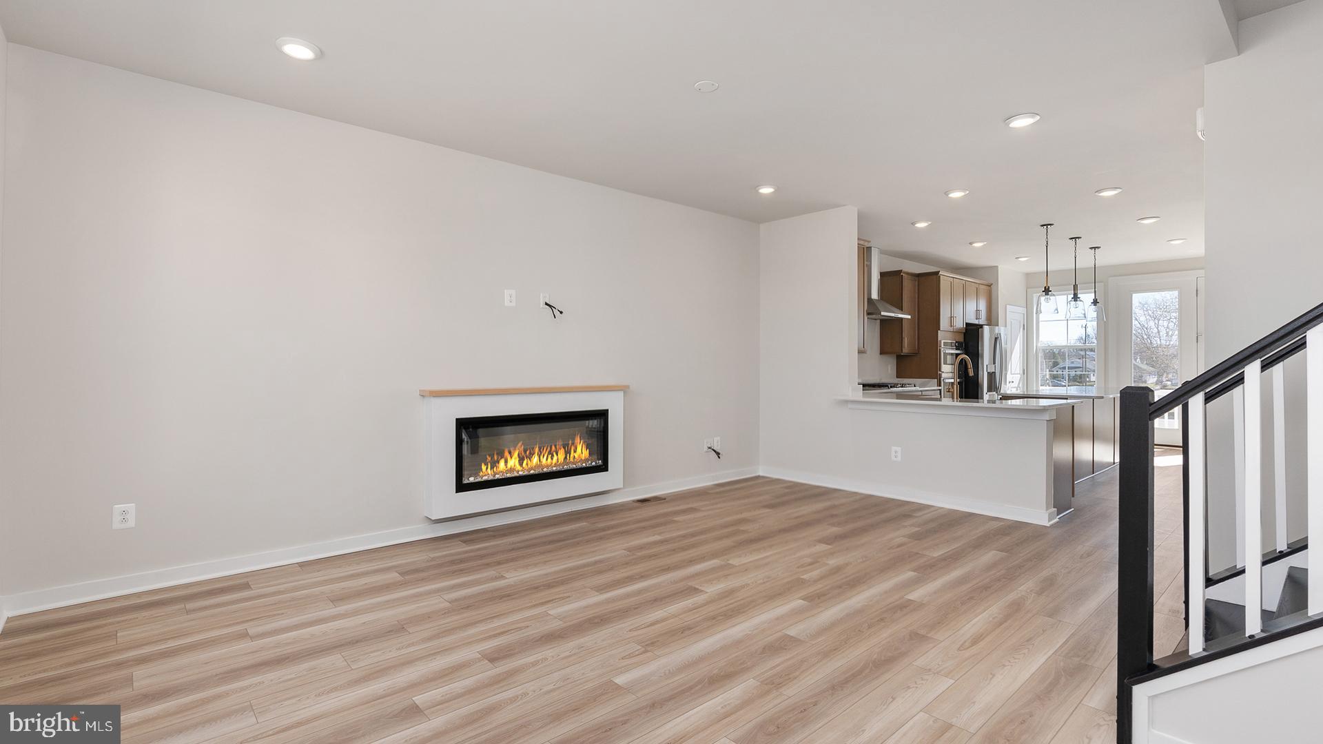 MARY'S LANDING - Residential