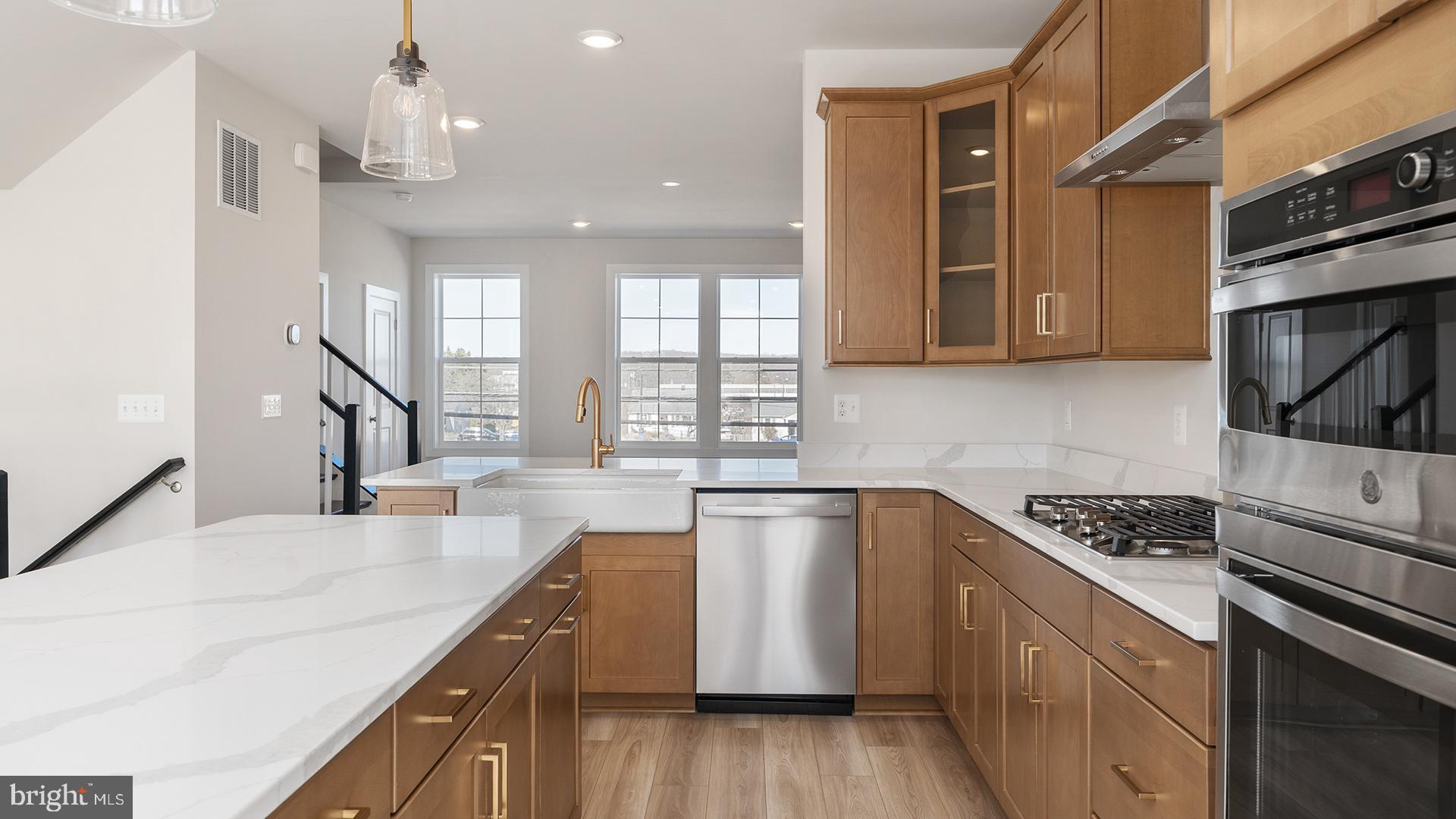 MARY'S LANDING - Residential