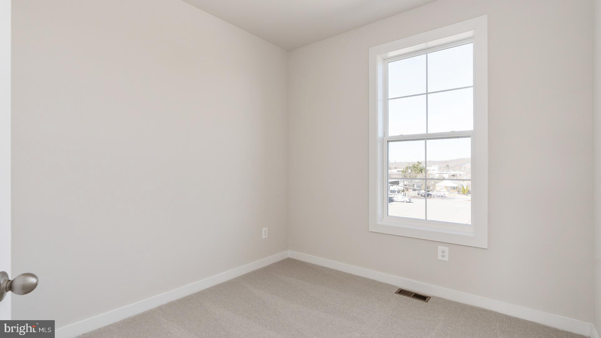 MARY'S LANDING - Residential