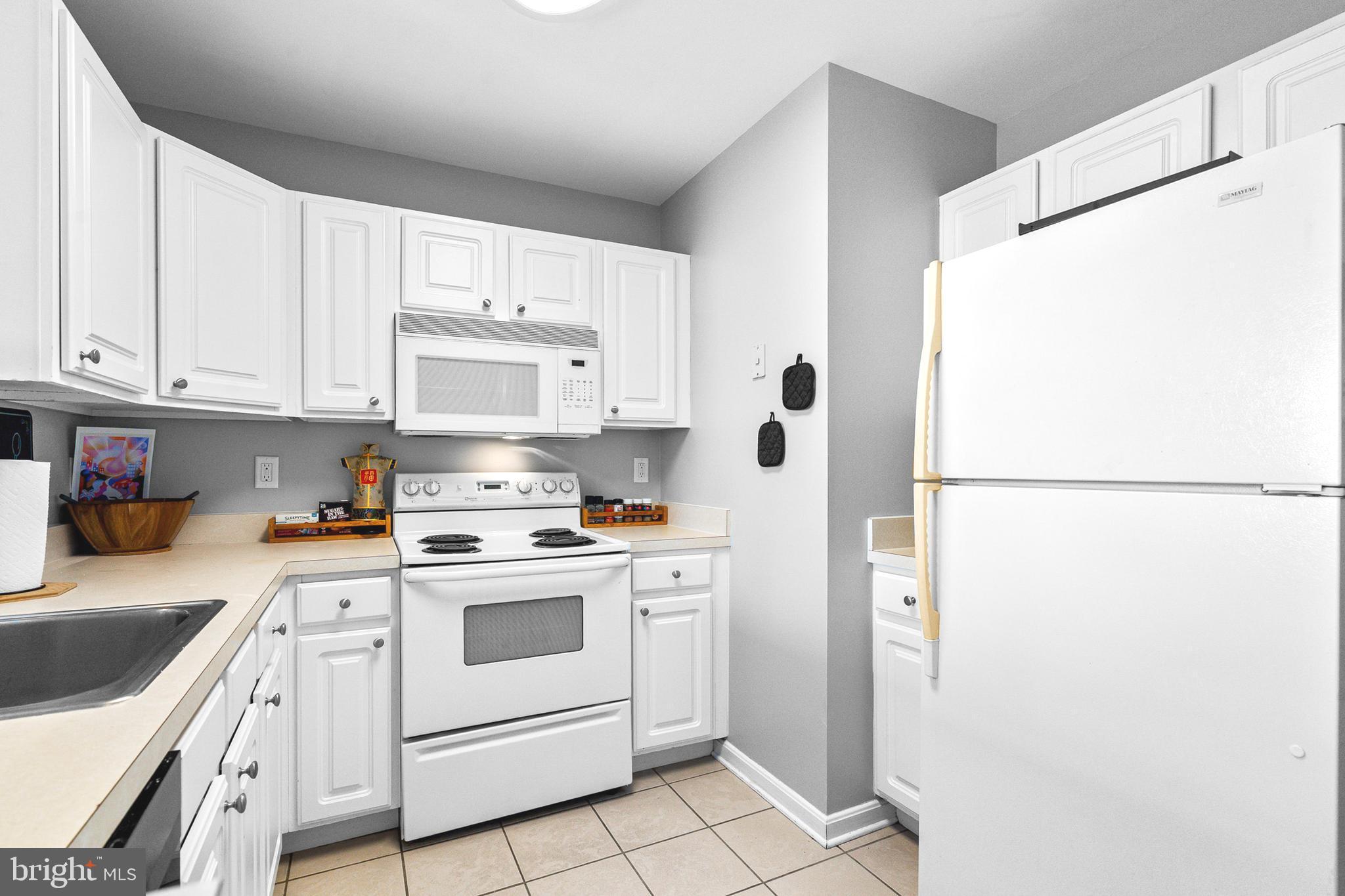 PIERSIDE AT HARBORVIEW - Residential