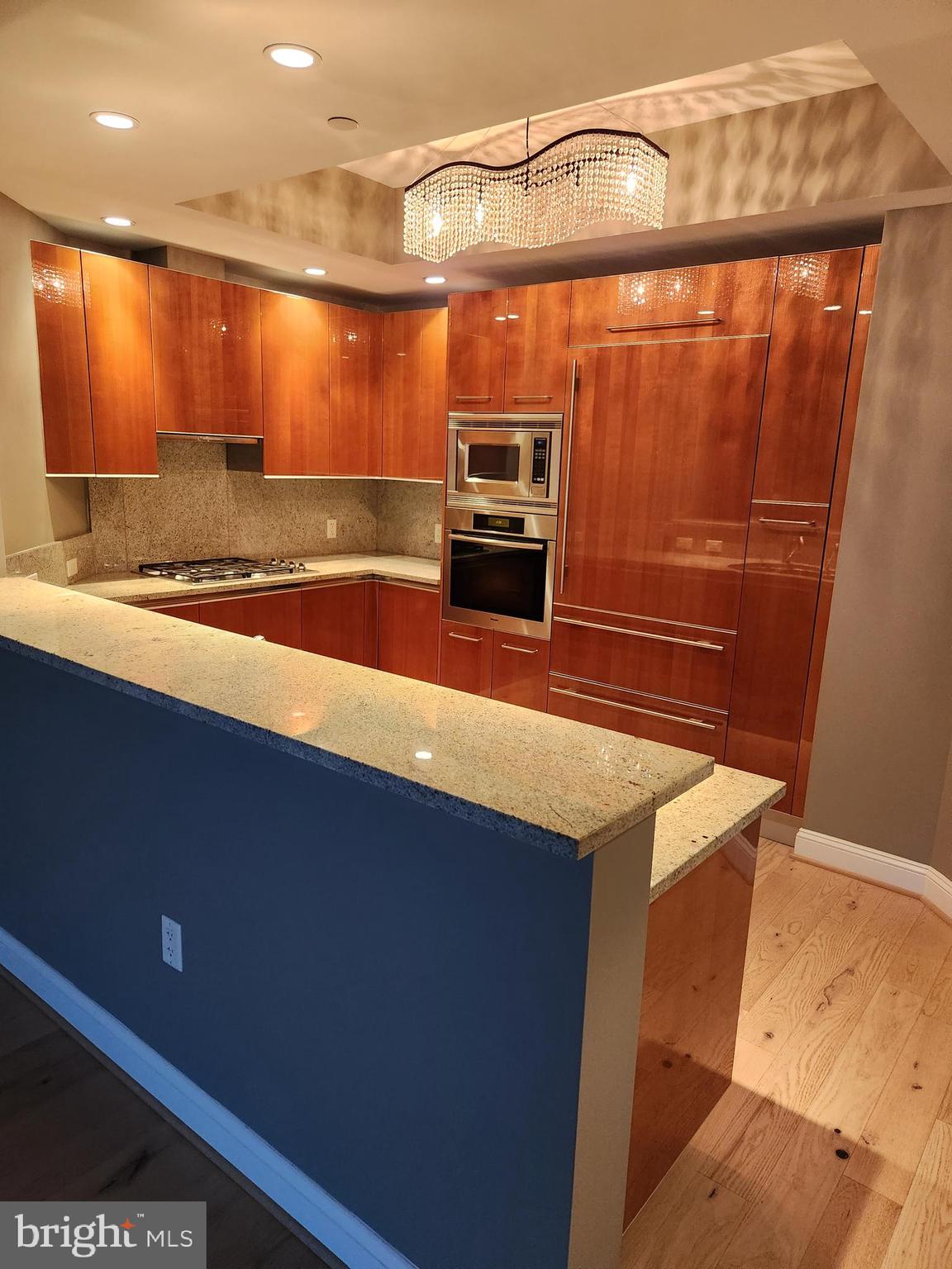 TURNBERRY TOWER - Residential Lease