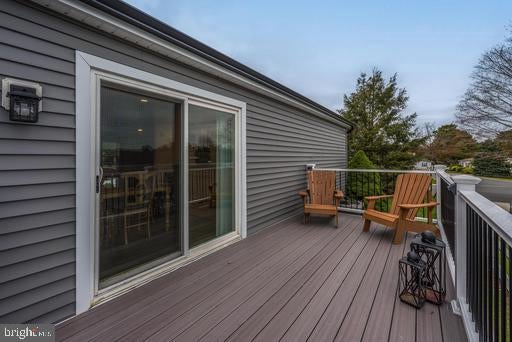 401 MAPLEHURST COURT