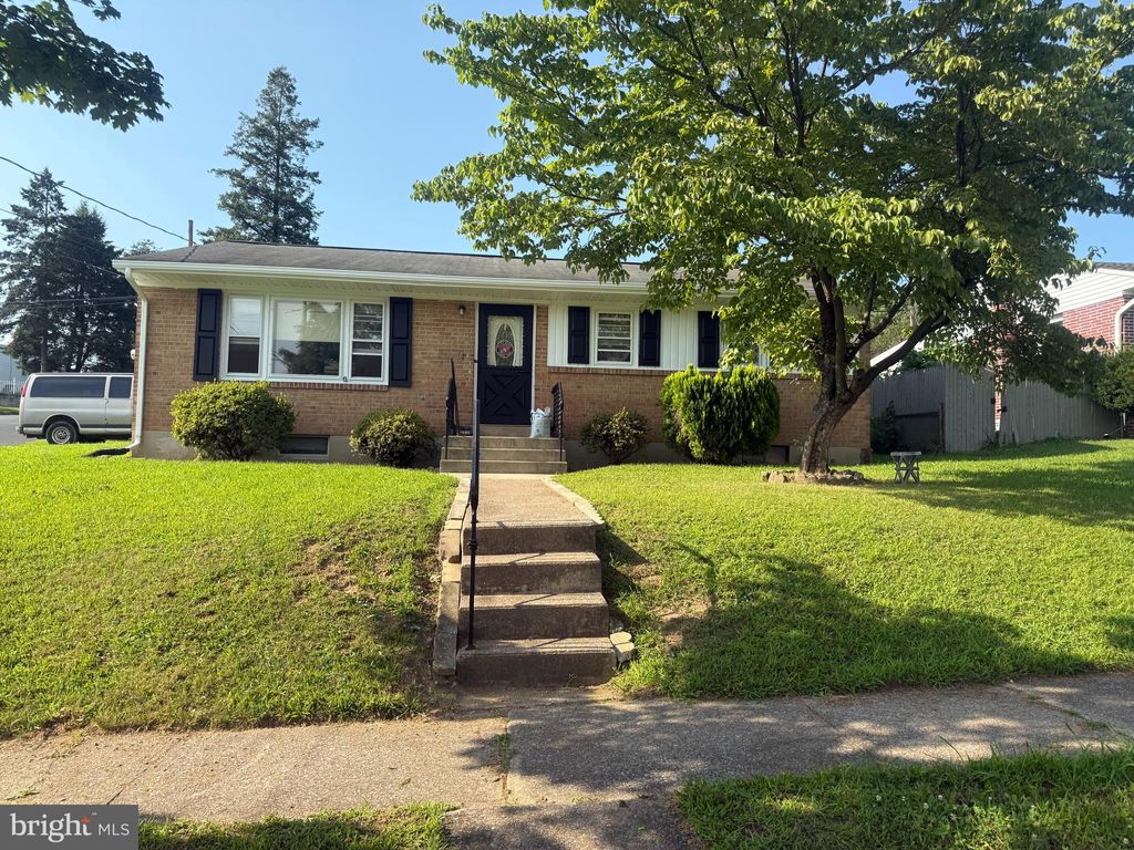 Photo of 6900 Huntingdon Street, HARRISBURG, PA 17111 (MLS # PADA2048052)