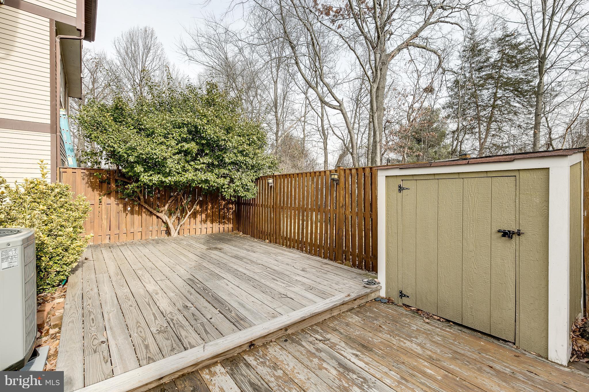 RESTON - Residential