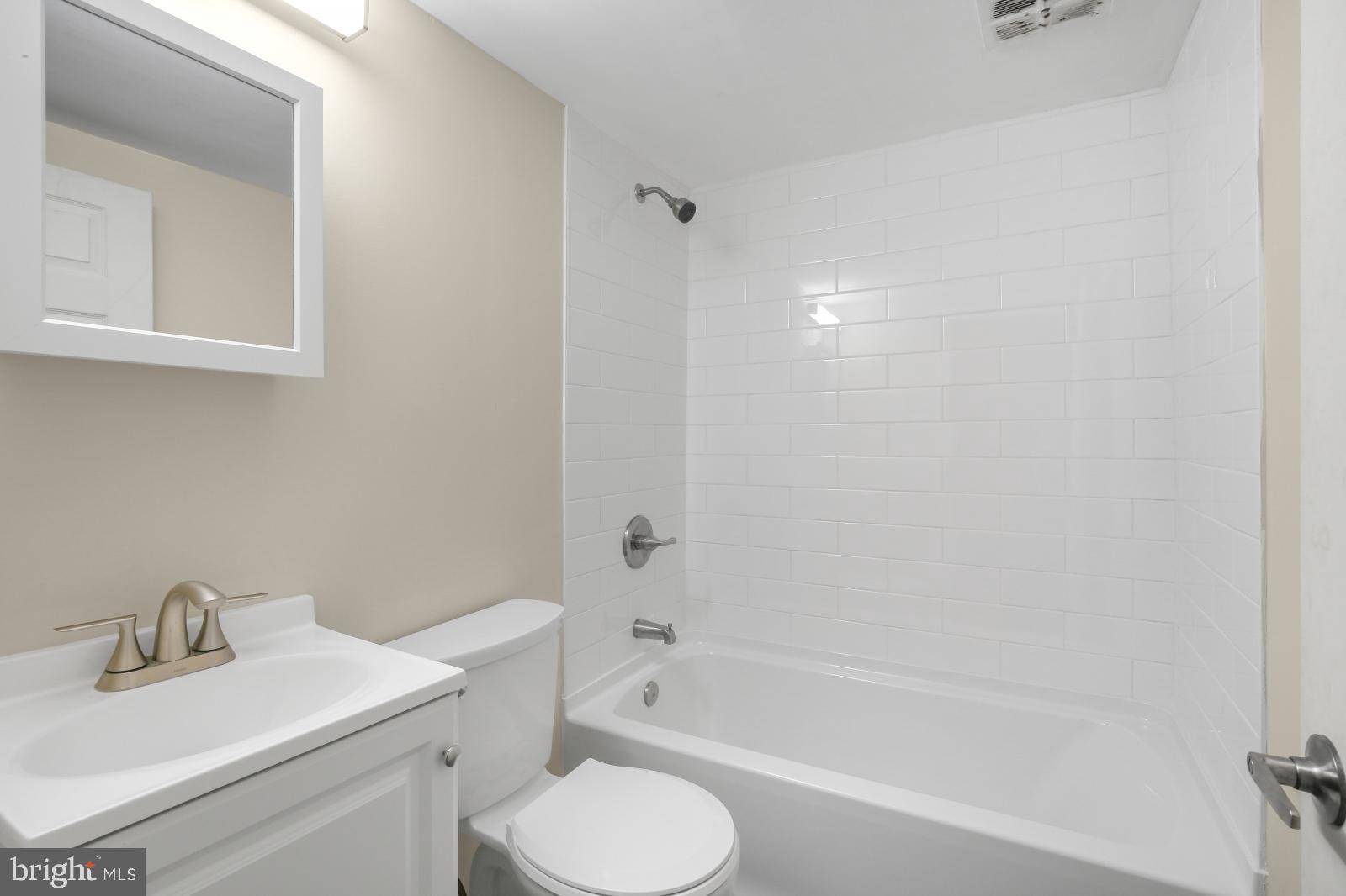 WASHINGTON SQ WEST - Residential Lease