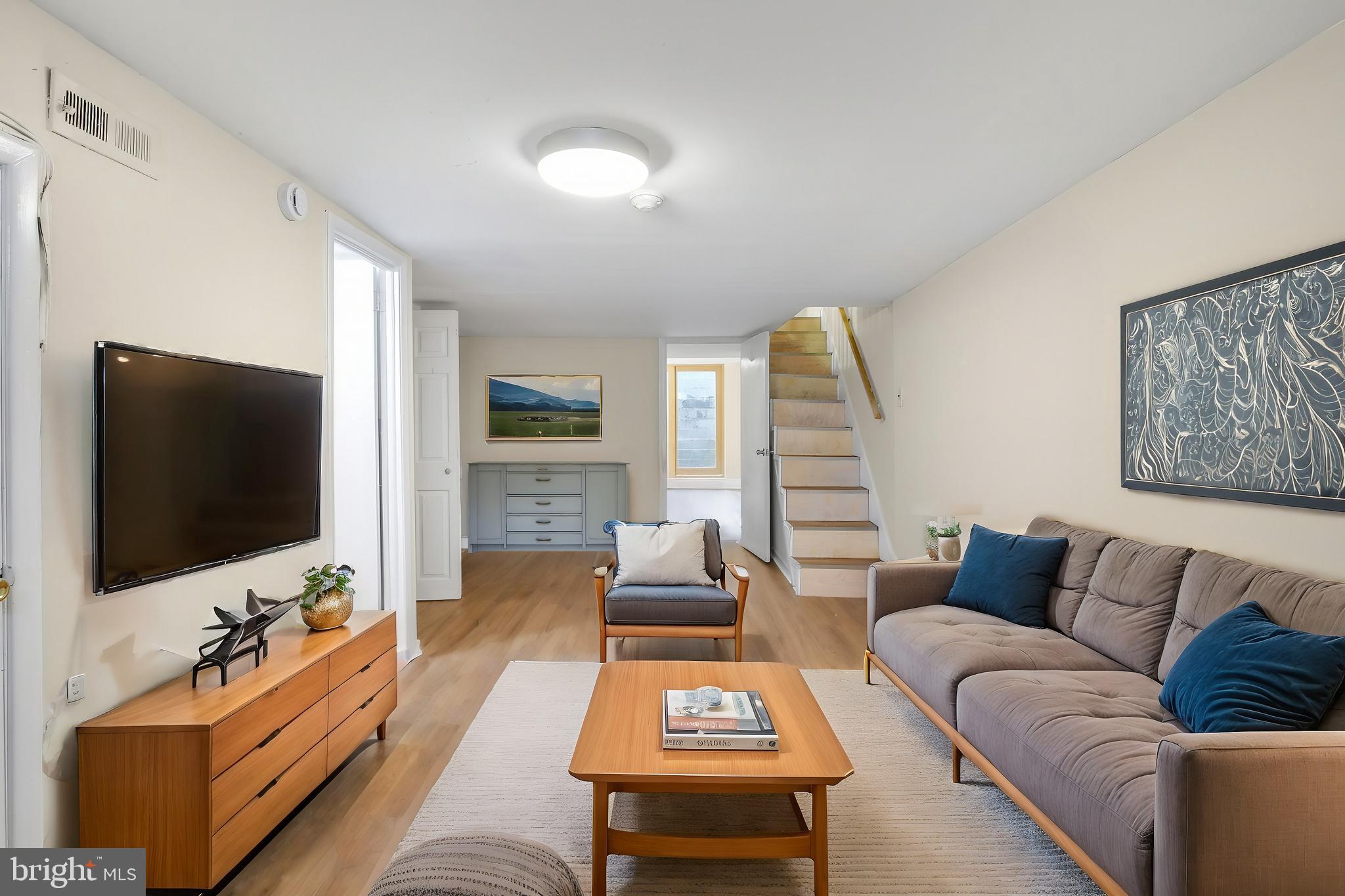 WASHINGTON SQ WEST - Residential Lease