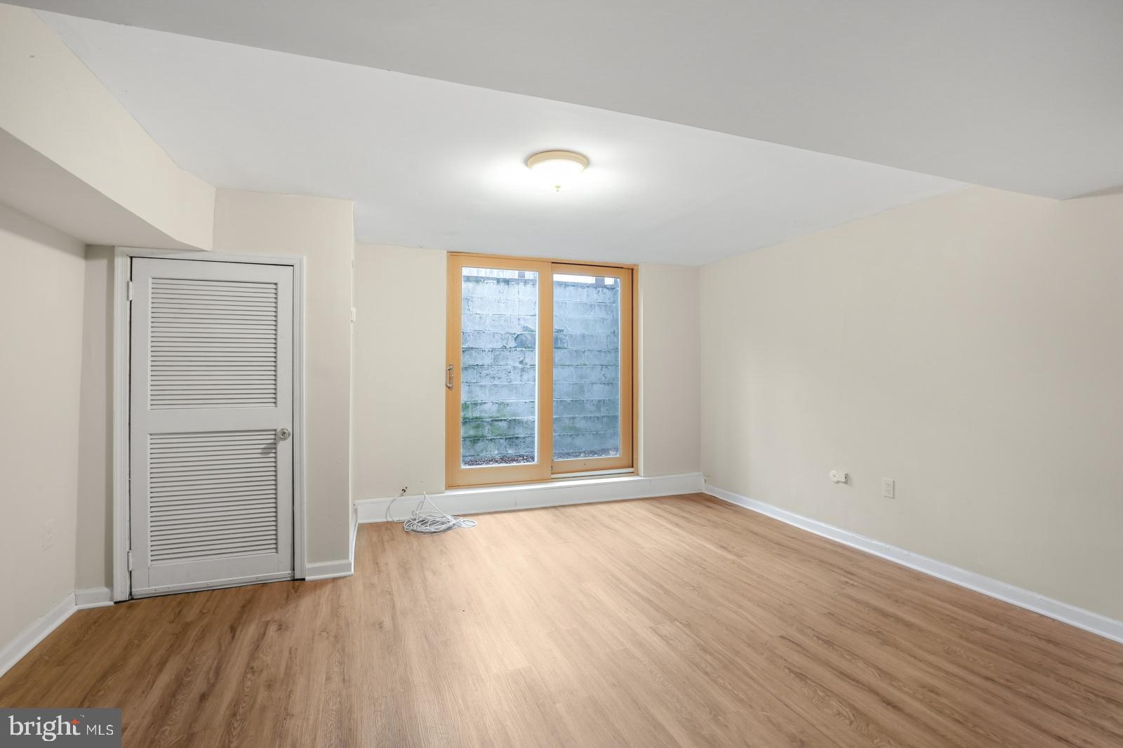 WASHINGTON SQ WEST - Residential Lease