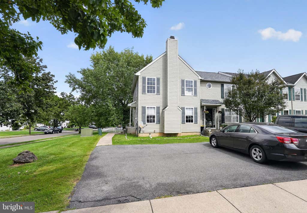 Photo of 601 Abbe Court, FREEMANSBURG, PA 18017 (MLS # PANH2010562)