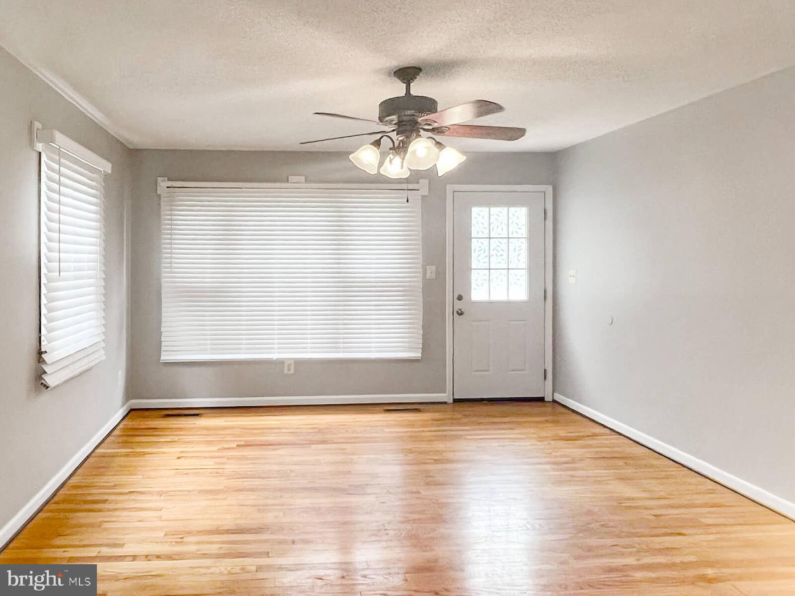 5808 MERIDALE ROAD UPPER-LEVEL UNIT