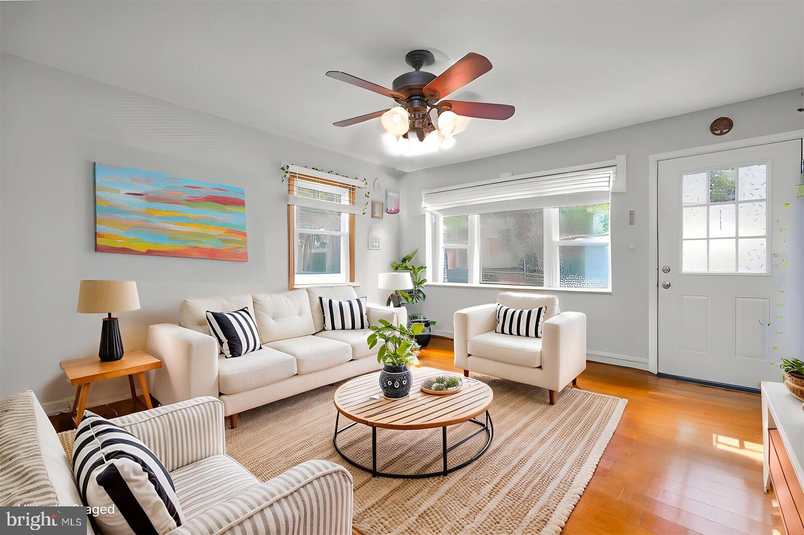 5808 MERIDALE ROAD UPPER-LEVEL UNIT