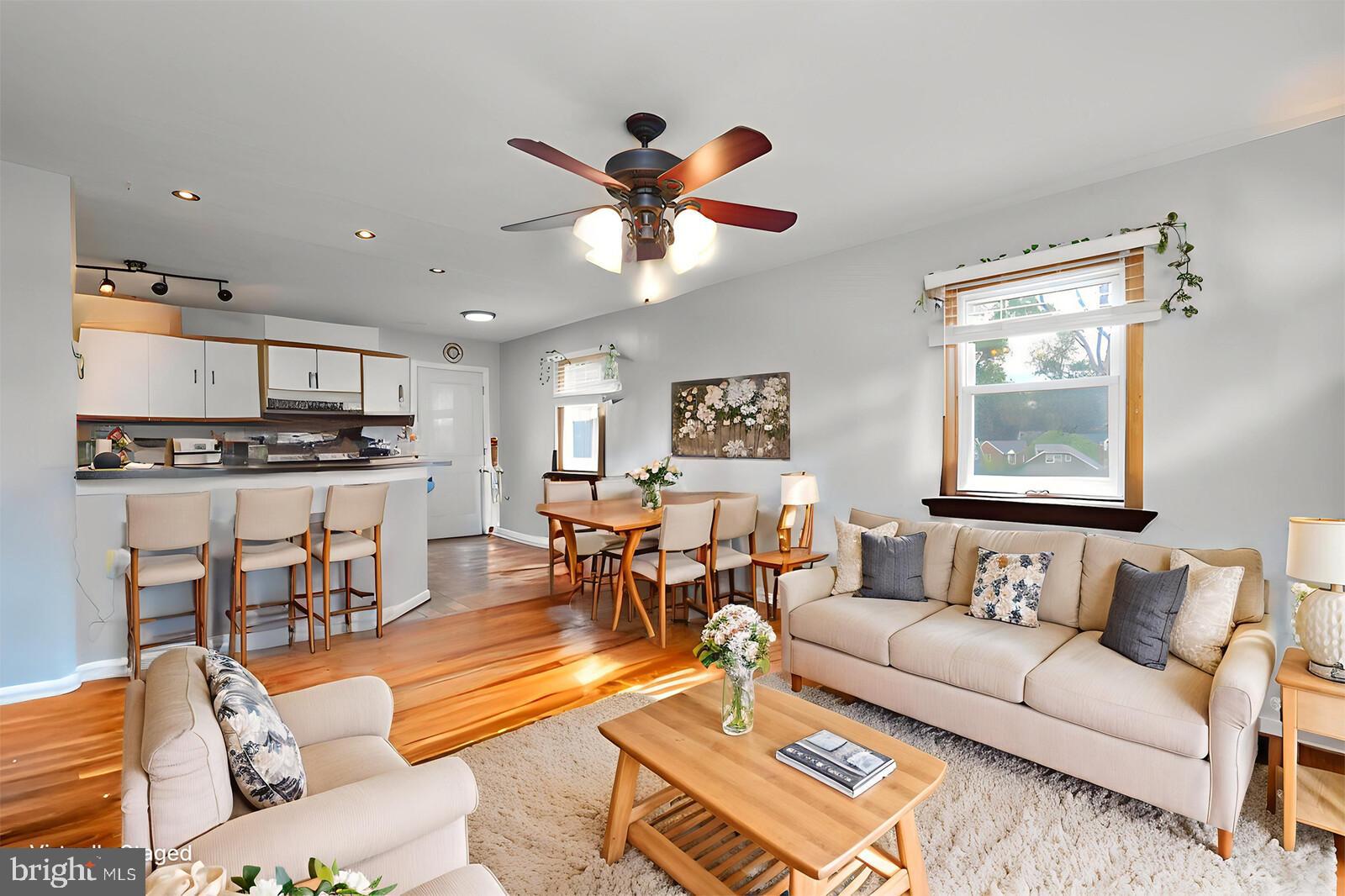 5808 MERIDALE ROAD UPPER-LEVEL UNIT