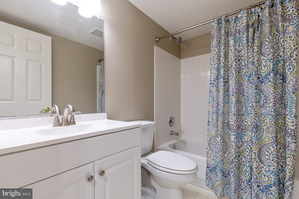 WELLINGTON/CLOVERHILL - Residential